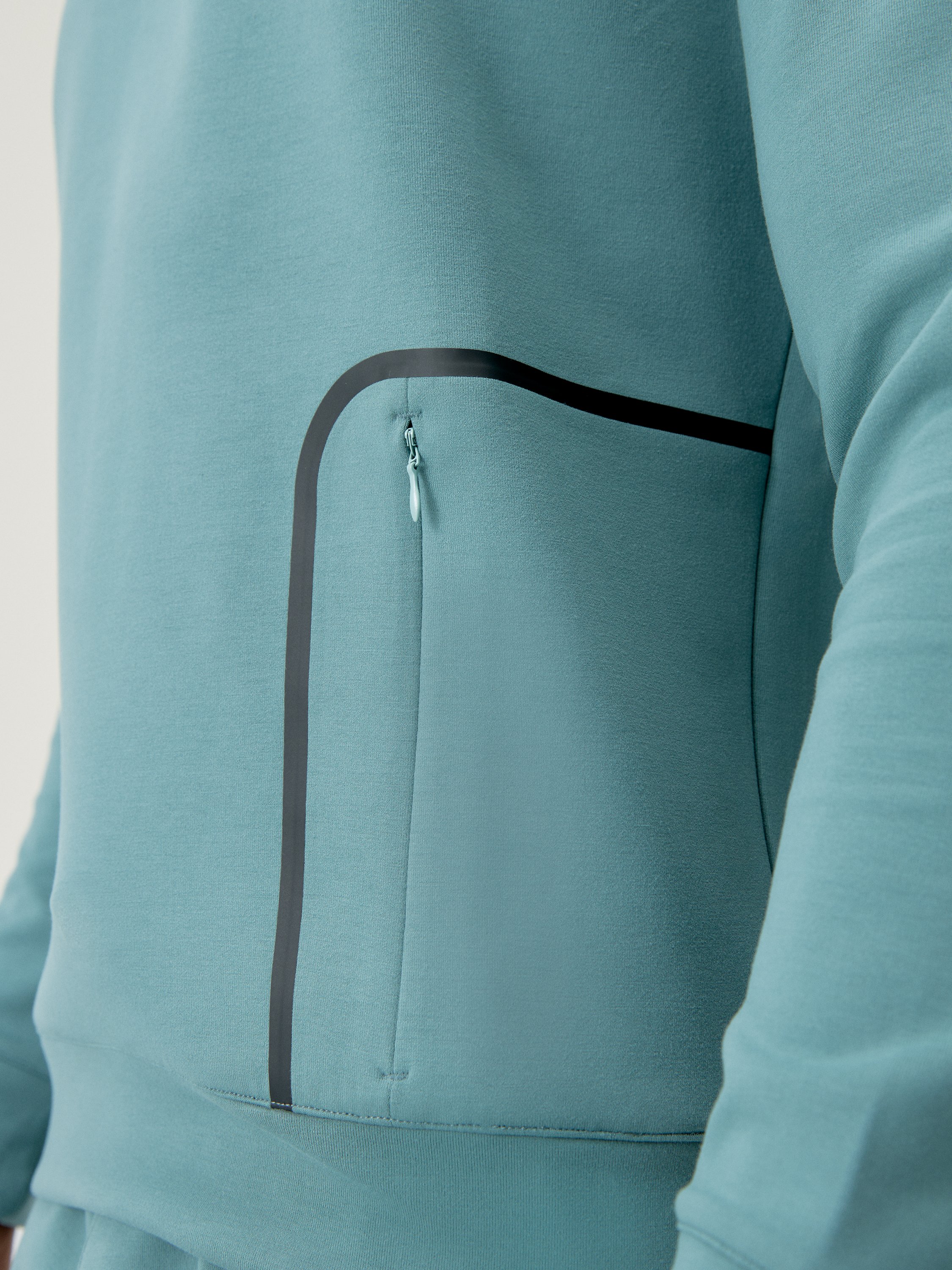 Sport performance hoodieless sweatshirt BORN Green