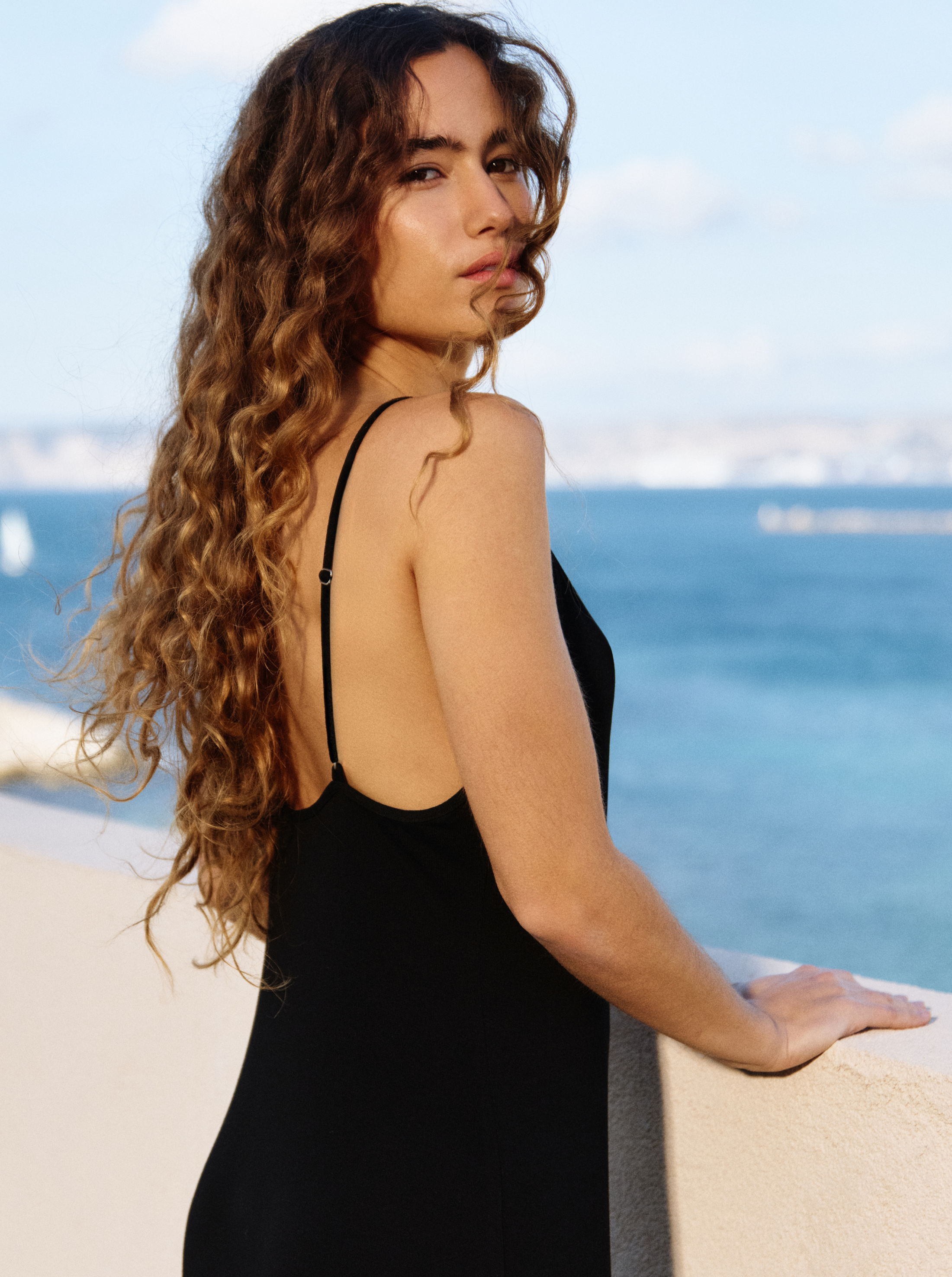 Robe new deep black NOO Noir