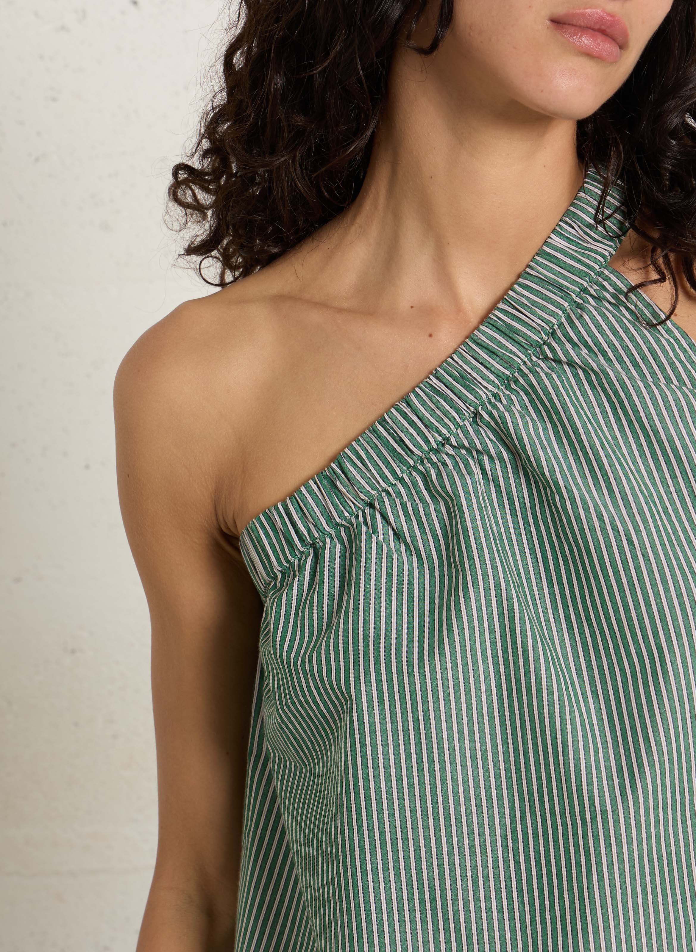 Oberteil mit Streifen und asymmetrischem Kragen PETITE MENDIGOTE Grun