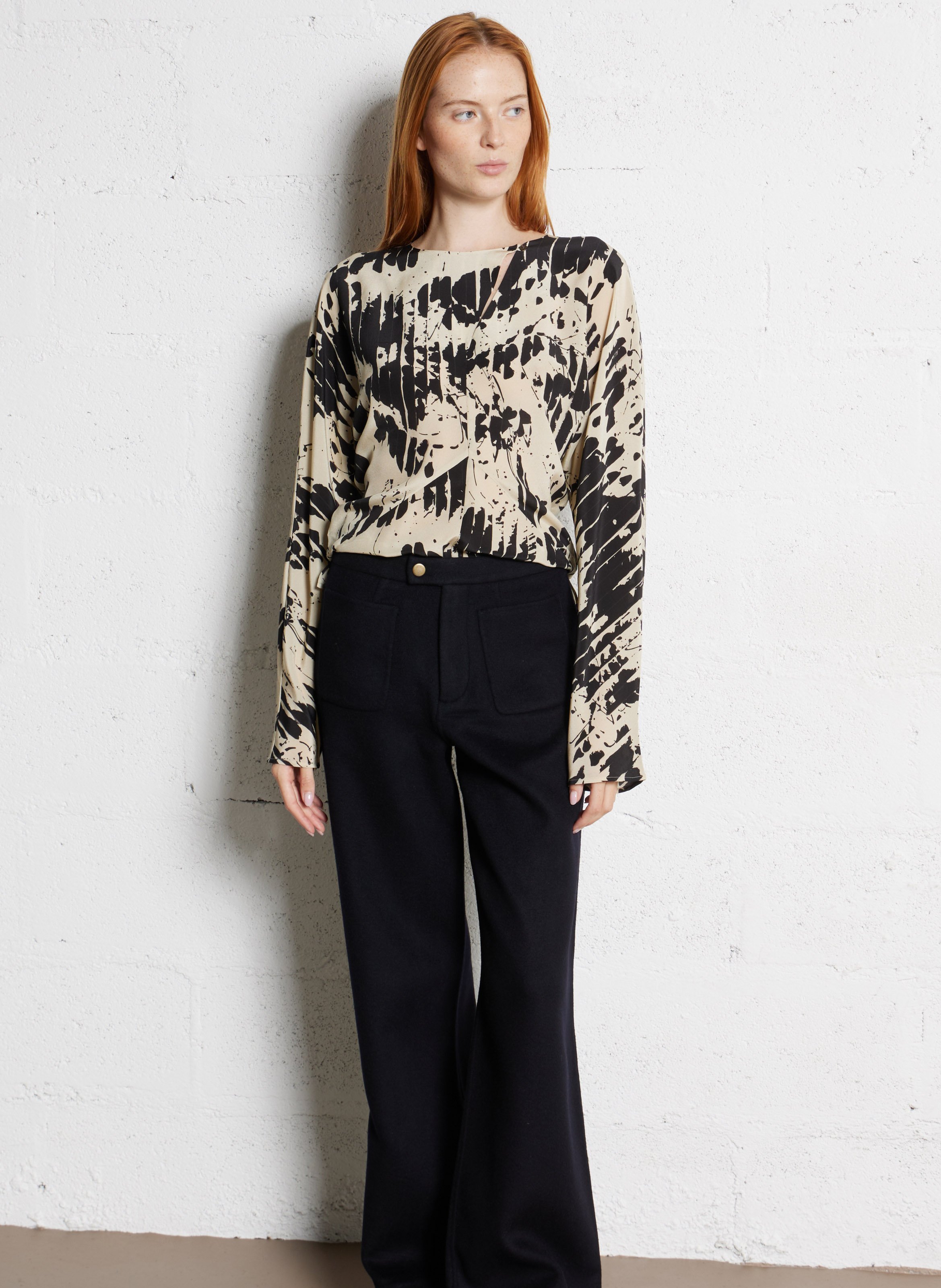 Rundhalsausschnitt Seidenkreppbluse Mehrfarbig