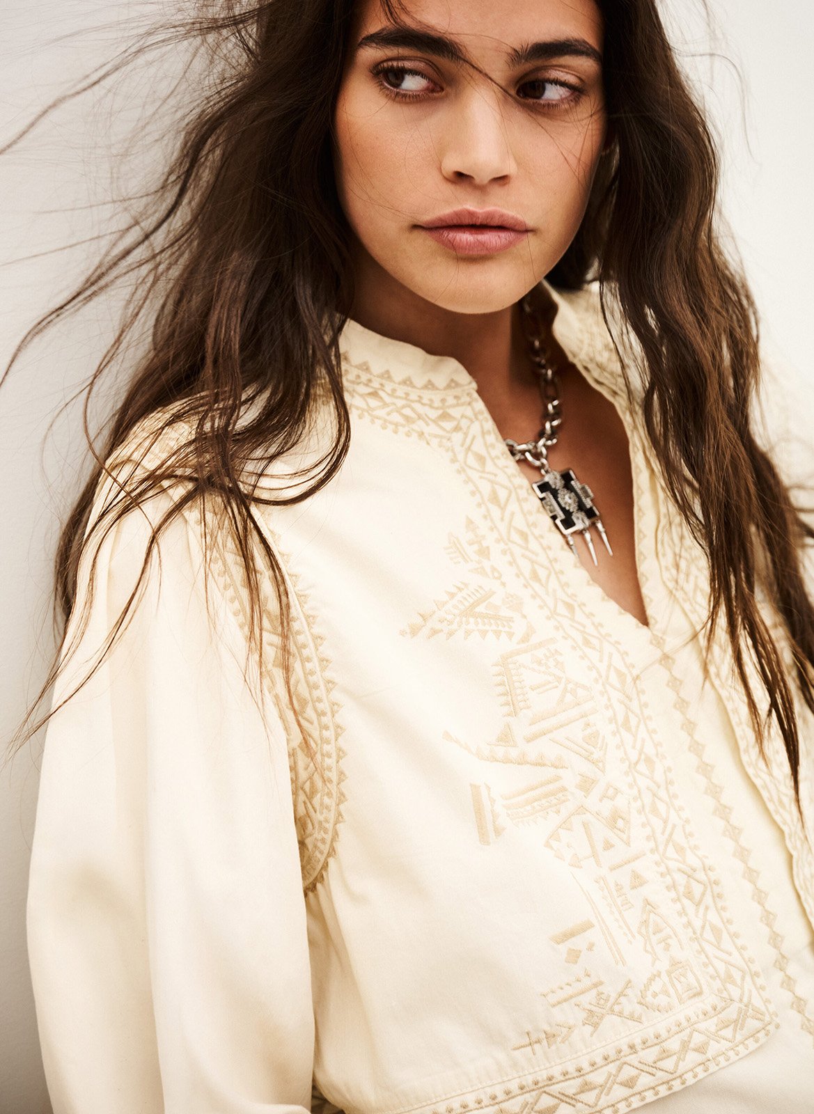 Henley-Bluse mit Stickerei BA&SH Beige