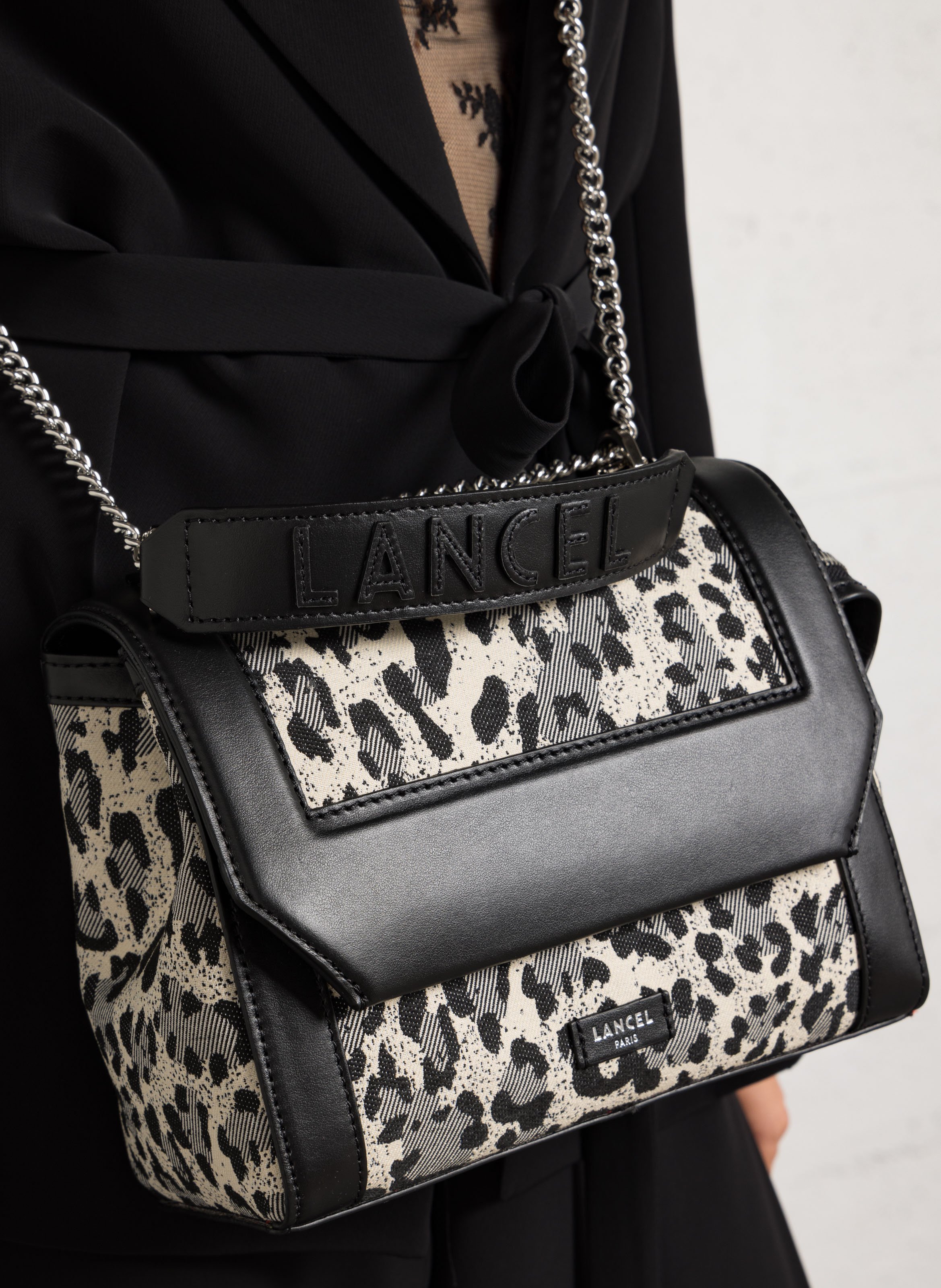 Sac bandoulière en cuir LANCEL Noir