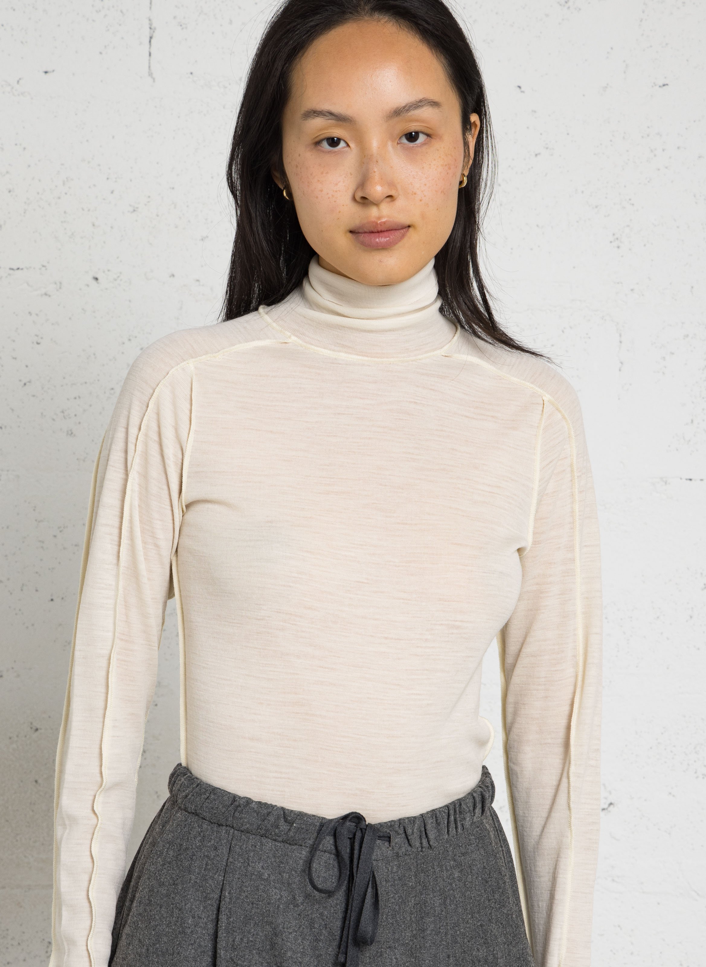 Tee-shirt col montant en laine SOEUR Beige