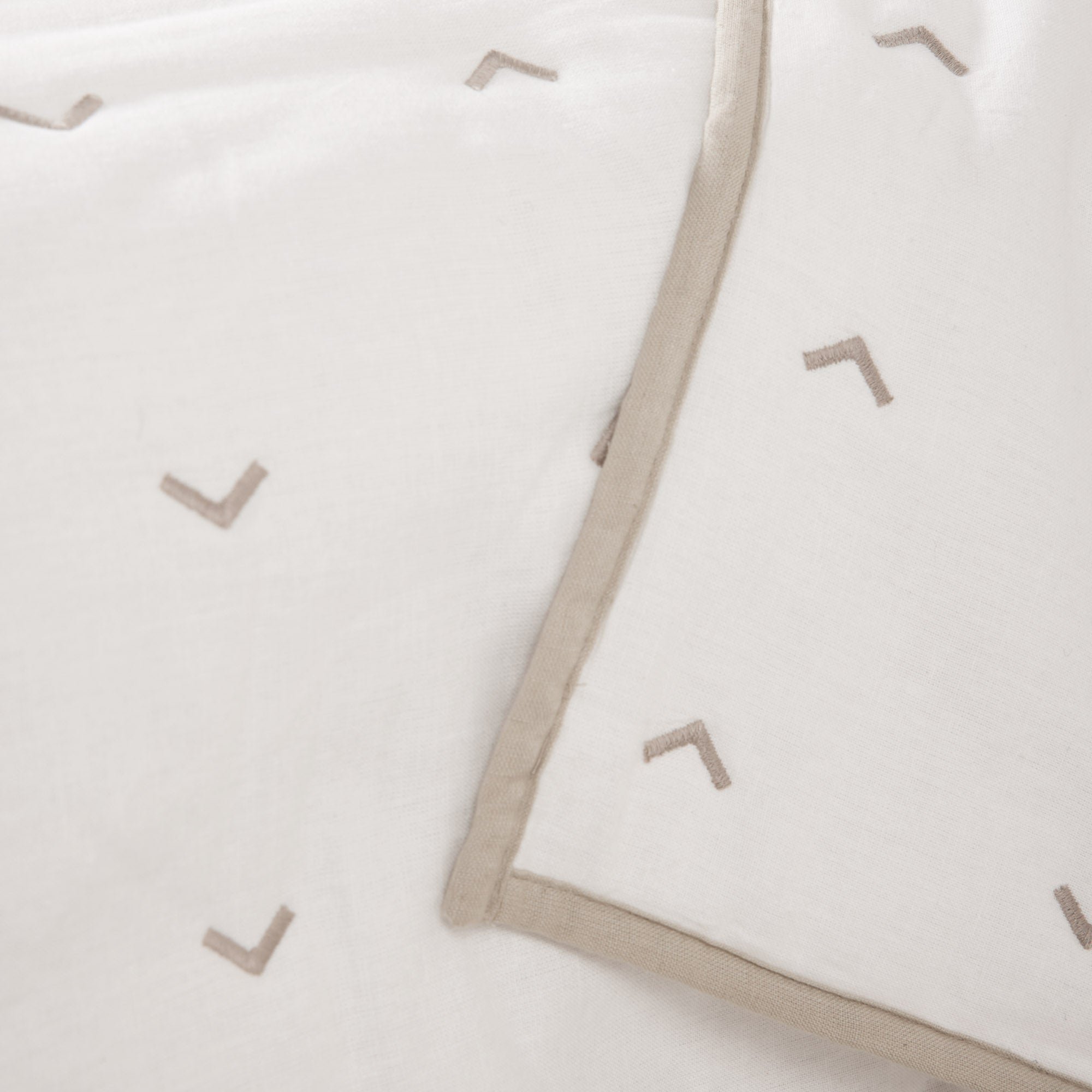 Quilted bedspread MADURA White