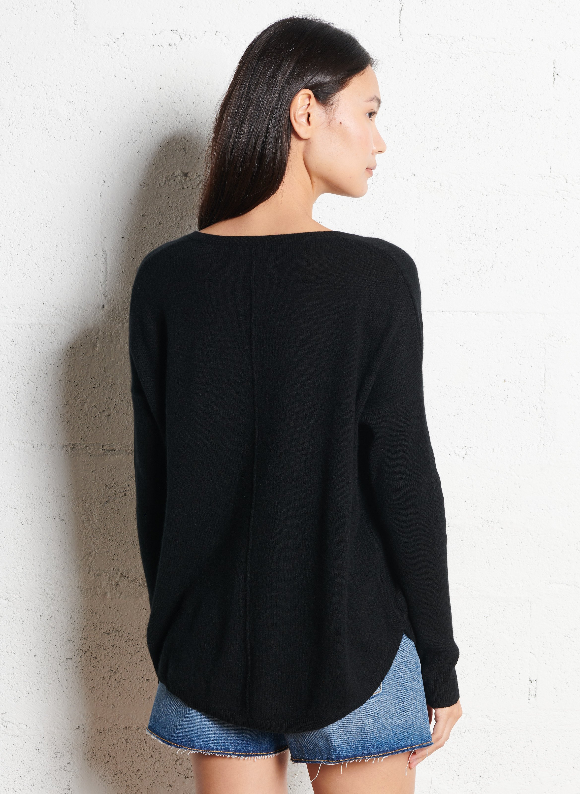 Pull col V oversize en cachemire KUJTEN Noir