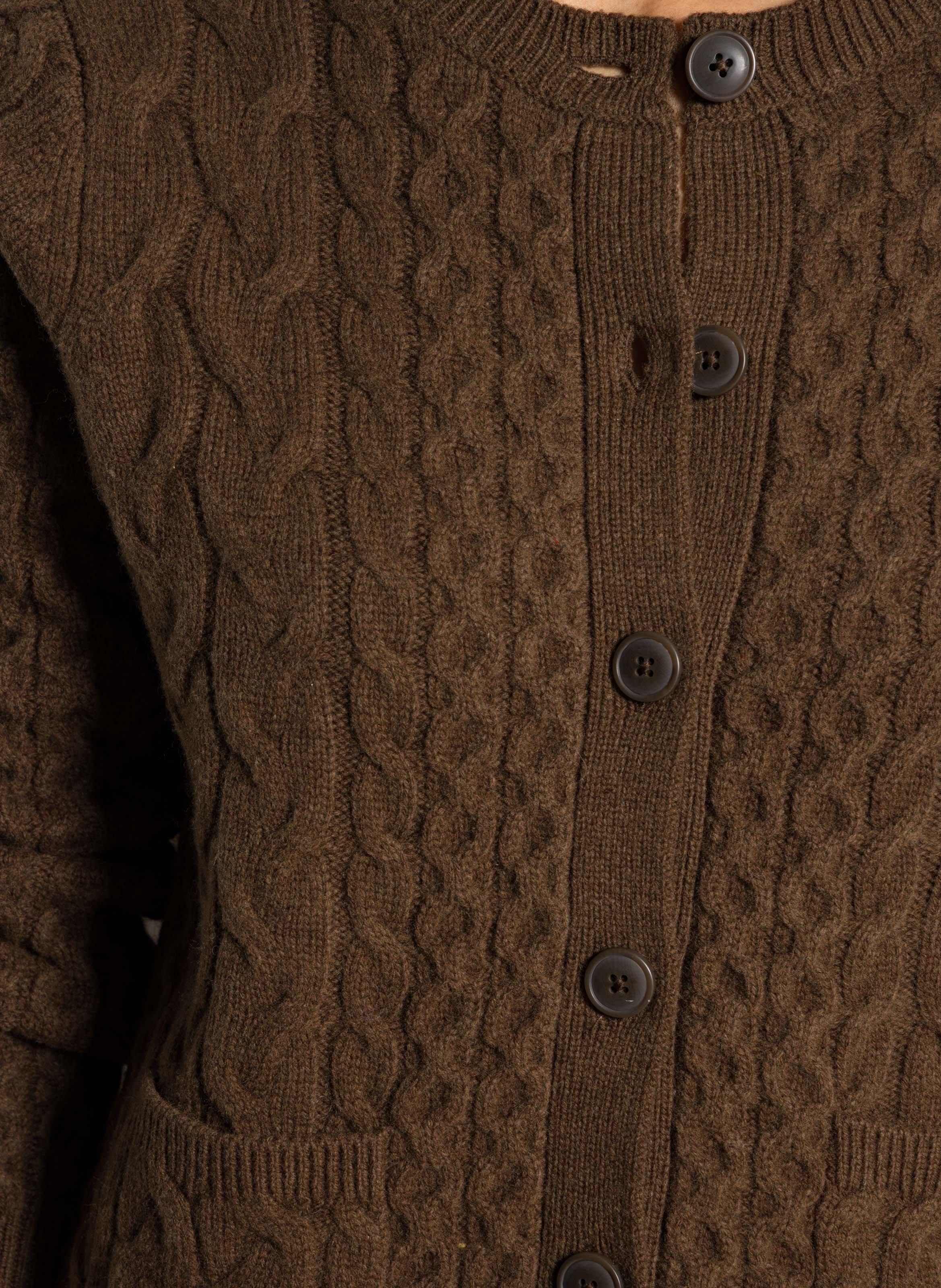 Gilet droit col rond en laine torsadée SUD EXPRESS Marron