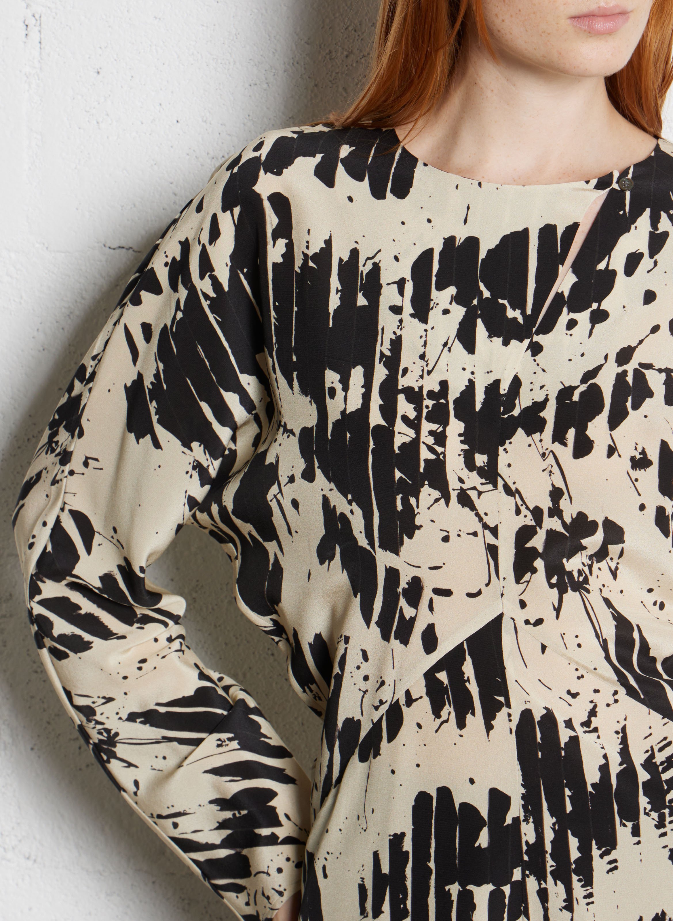 Rundhalsausschnitt Seidenkreppbluse Mehrfarbig