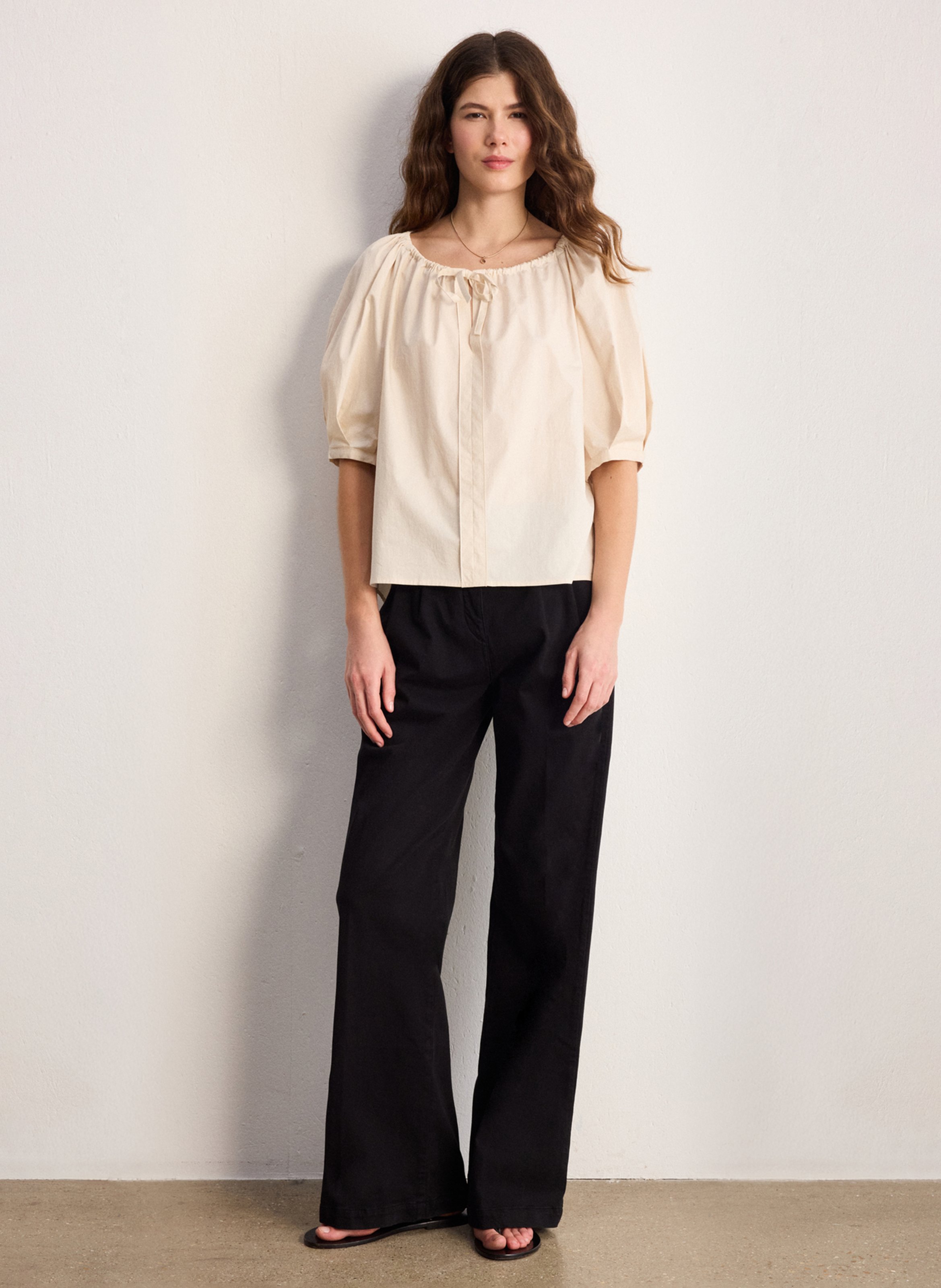 Rechte top met ronde hals | katoenblend PABLO Beige