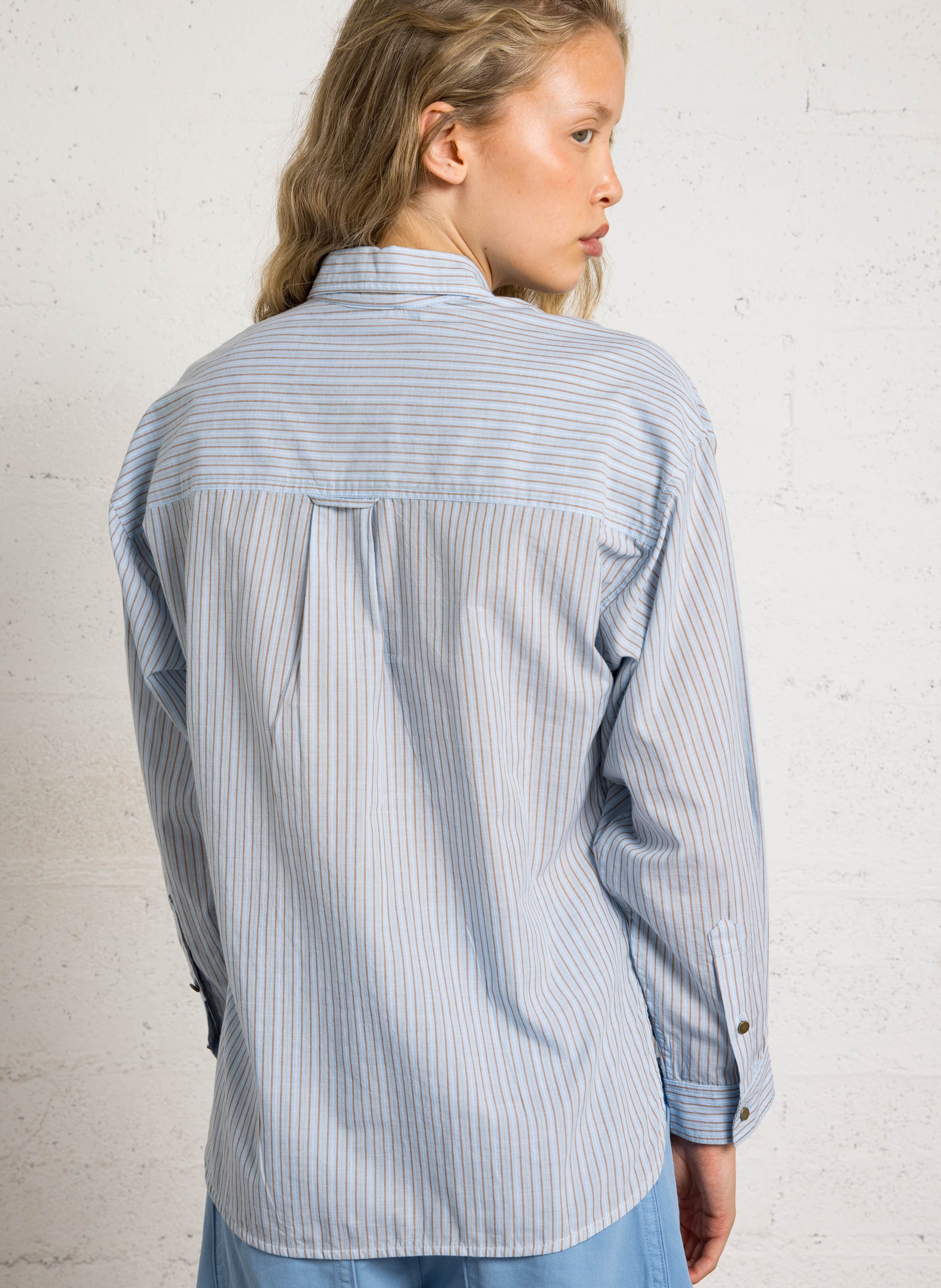 Weite Bluse mit klassischem Kragen aus Bio-Baumwolle LEON & HARPER Blau