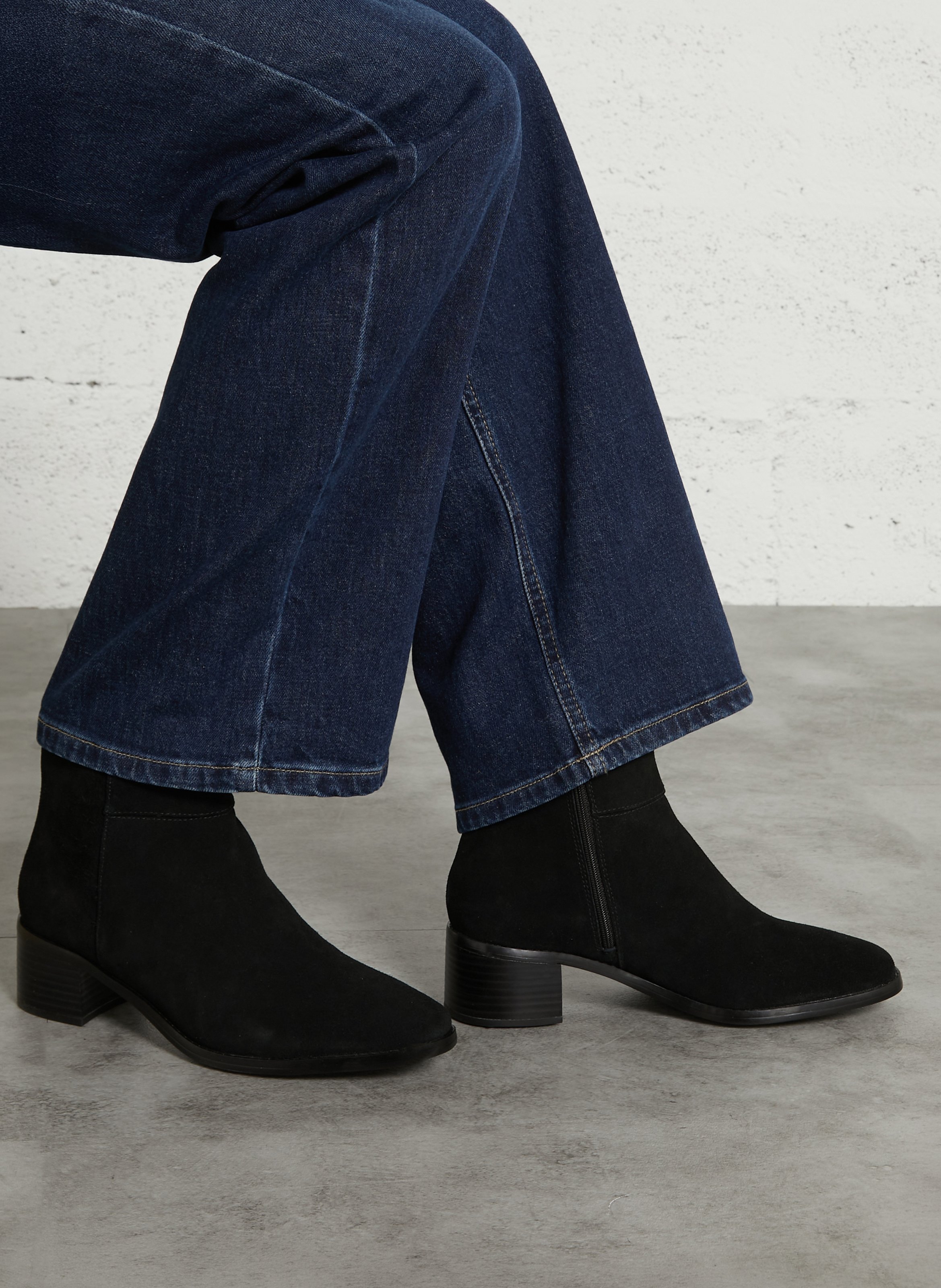 Bottines à bout carré en cuir CLARKS Noir