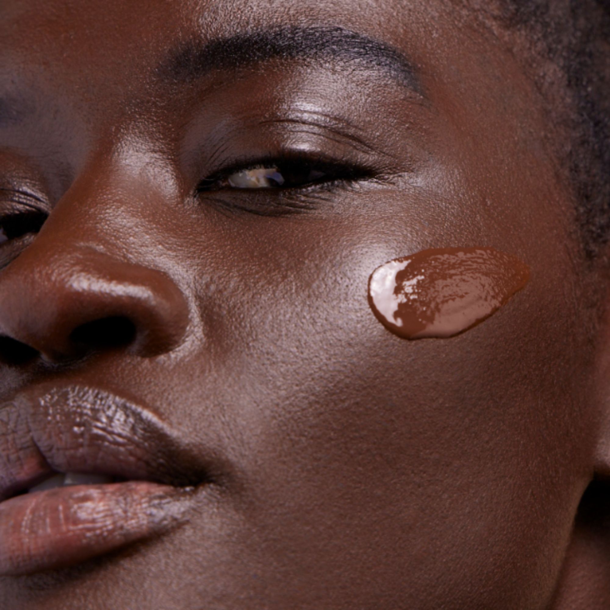 HIGH COVERAGE 24H* LUMINOUS MATTE FOUNDATION YVES SAINT LAURENT Dc9