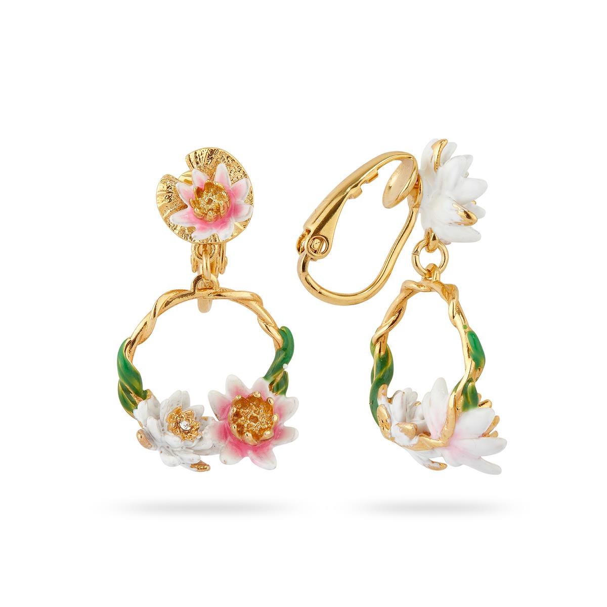 White water lily asymmetric earrings LES NEREIDES Multicolored