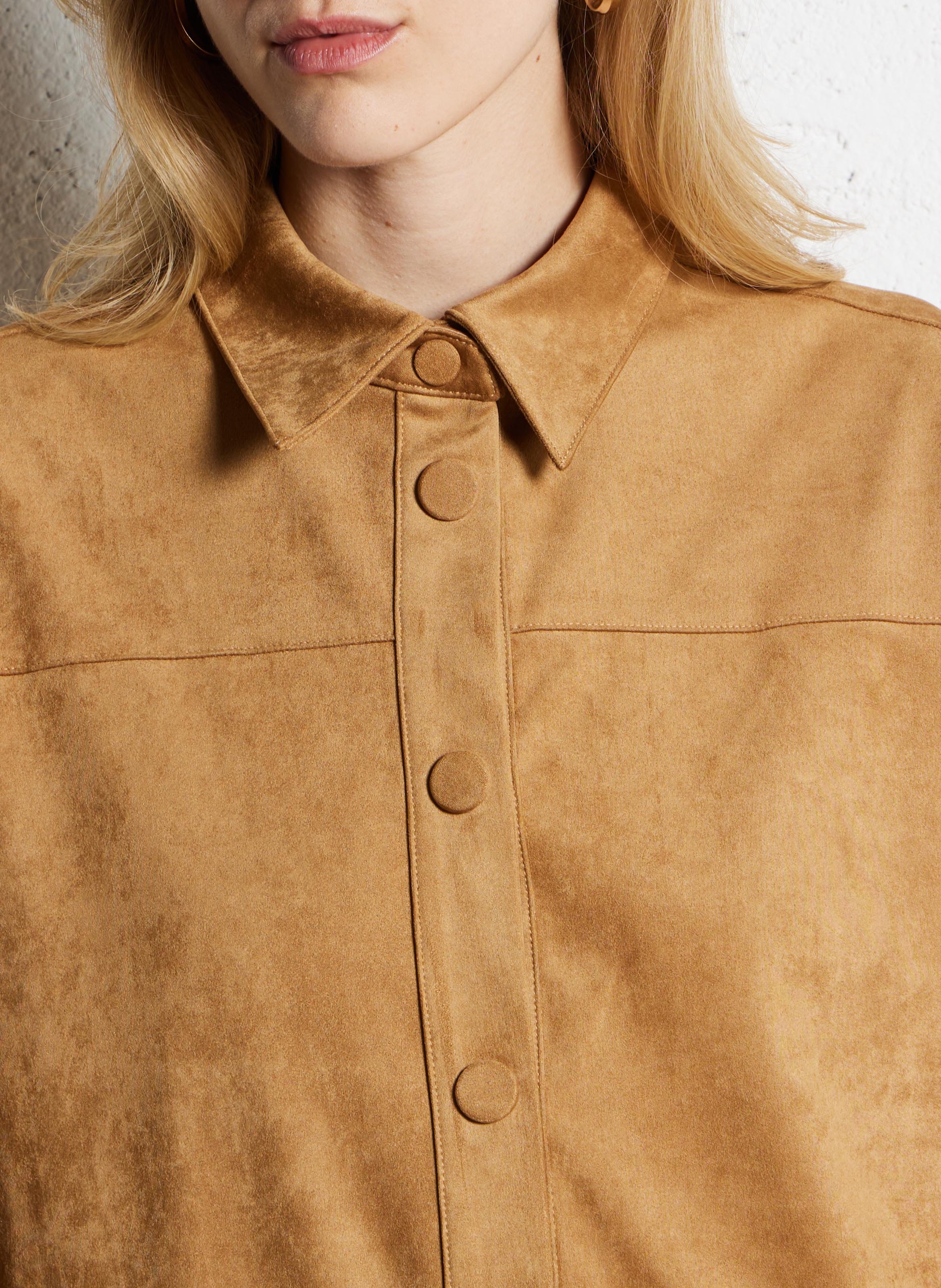 Kurzes Kleid aus Wildlederimitat mit Knopfleiste SUNCOO Beige