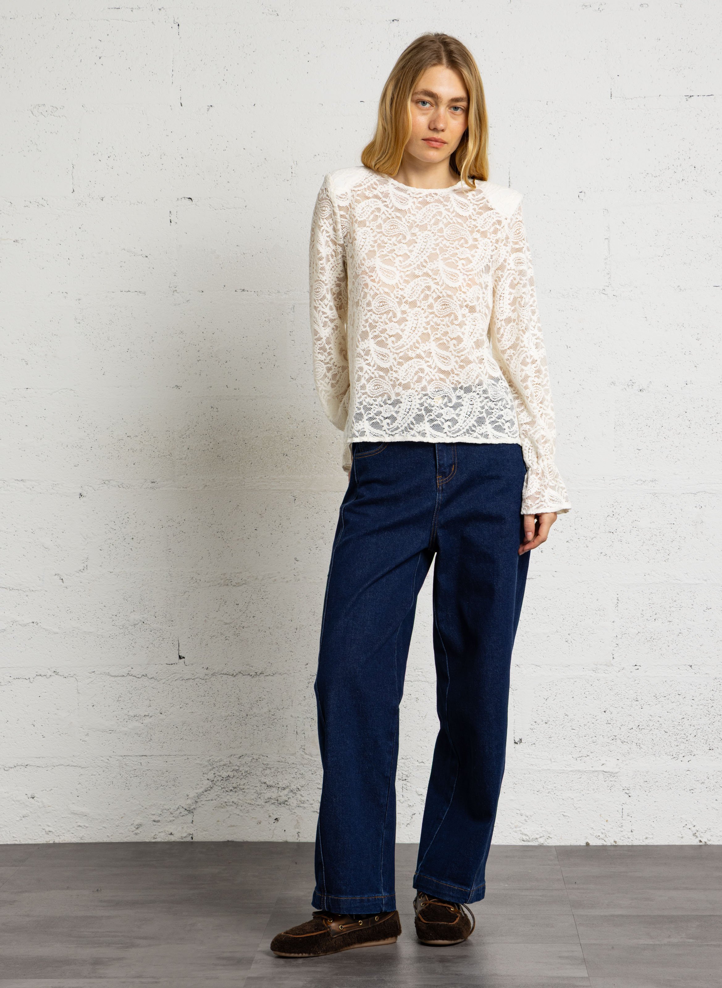 Top droit manches longues en dentelle PLEASE Beige