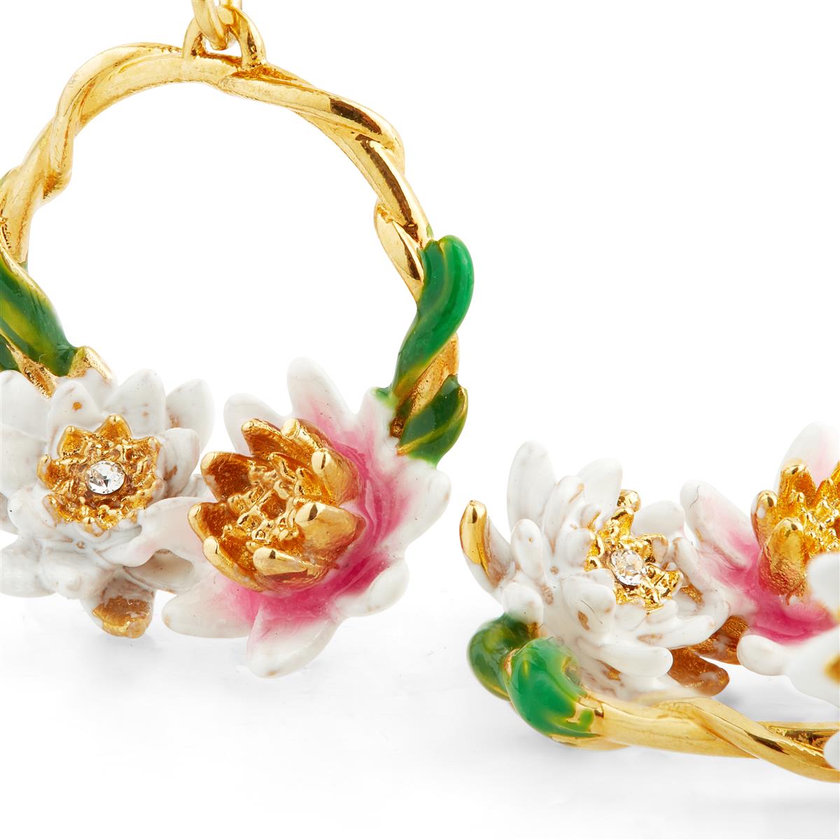 White water lily asymmetric earrings LES NEREIDES Multicolored