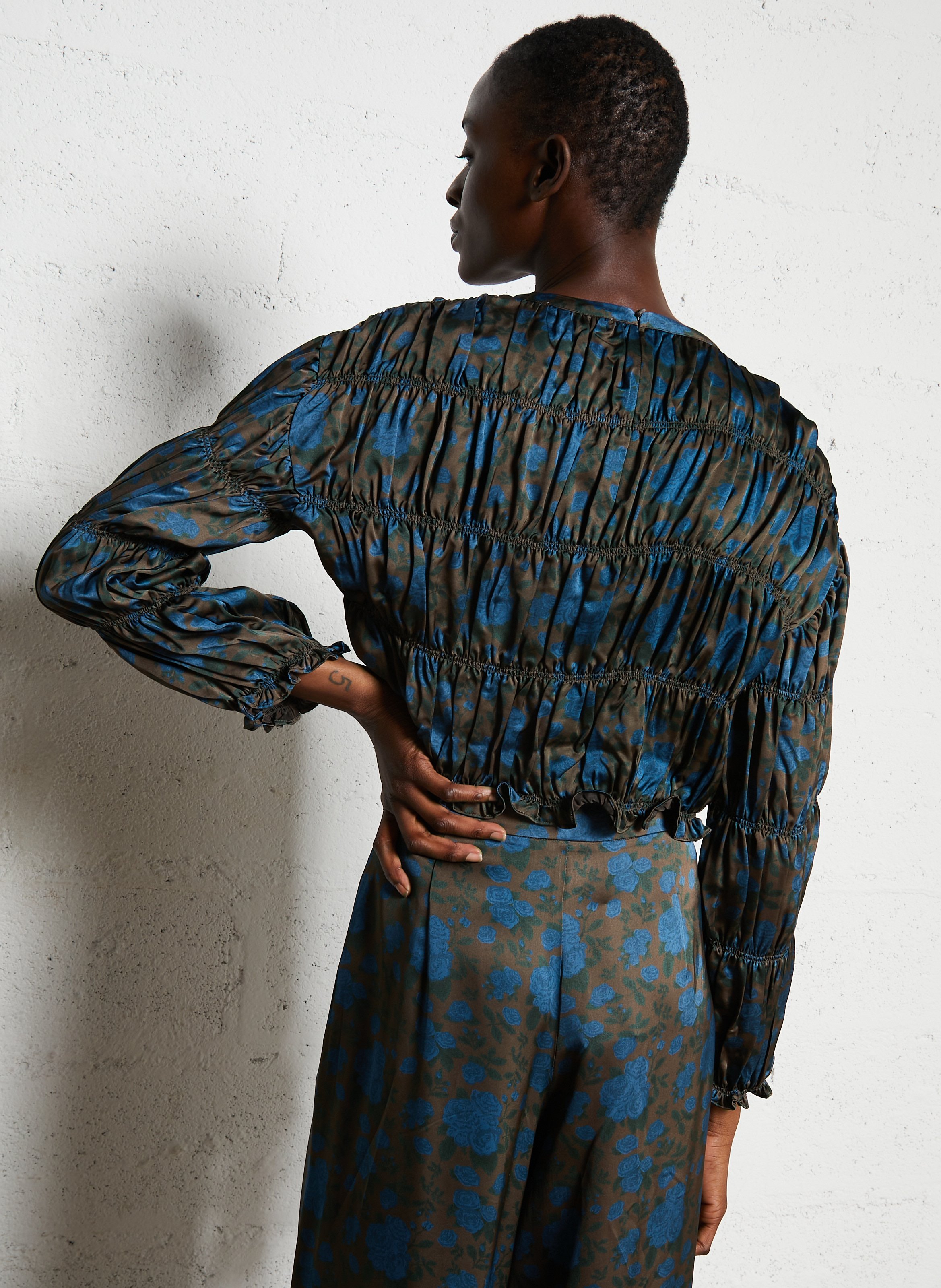 Kurzes, gerade geschnittenes Rundhals-Top THE TINY BIG SISTER Braun