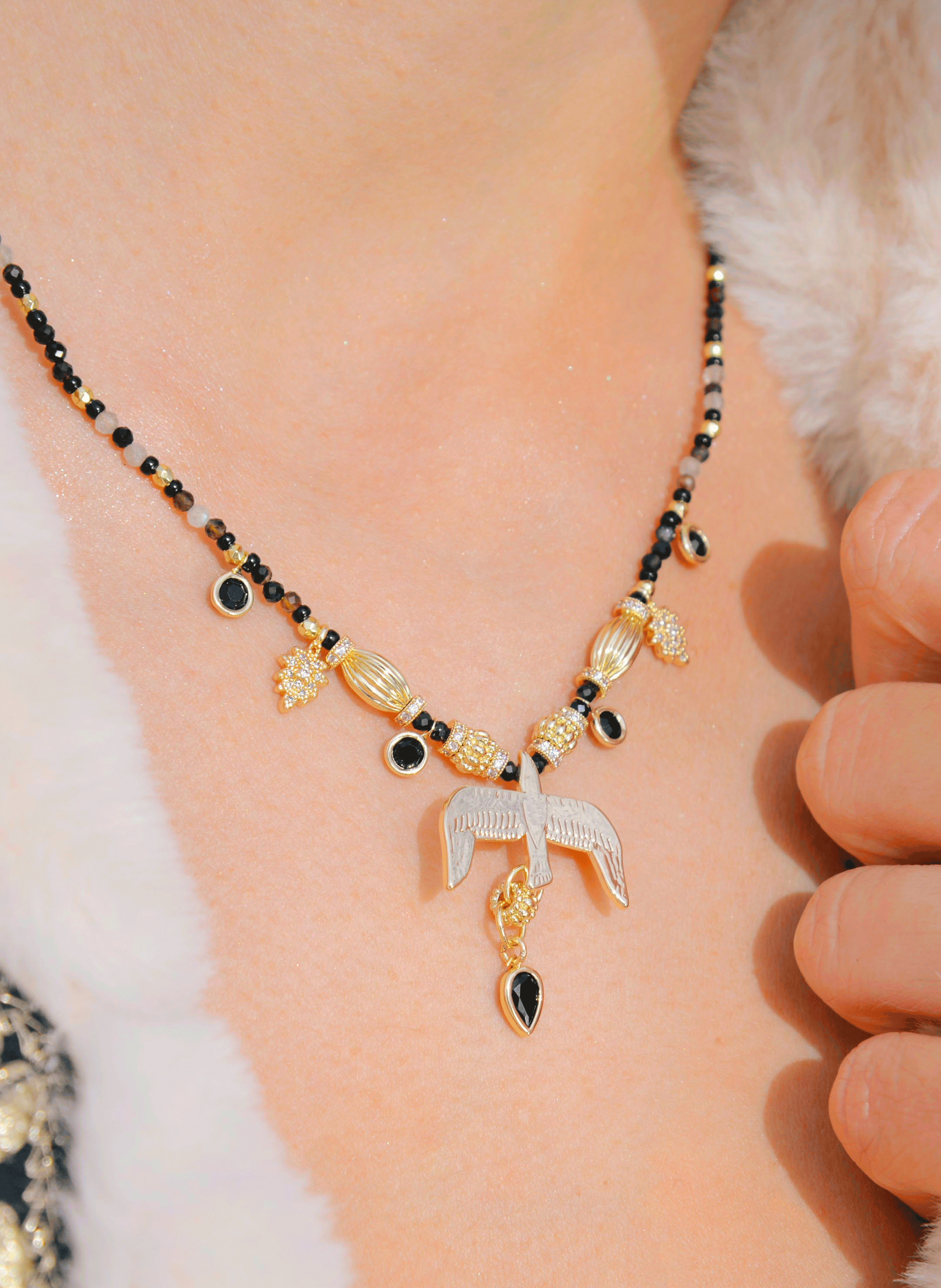 Pearl necklace with eagle pendant HIPANEMA Black
