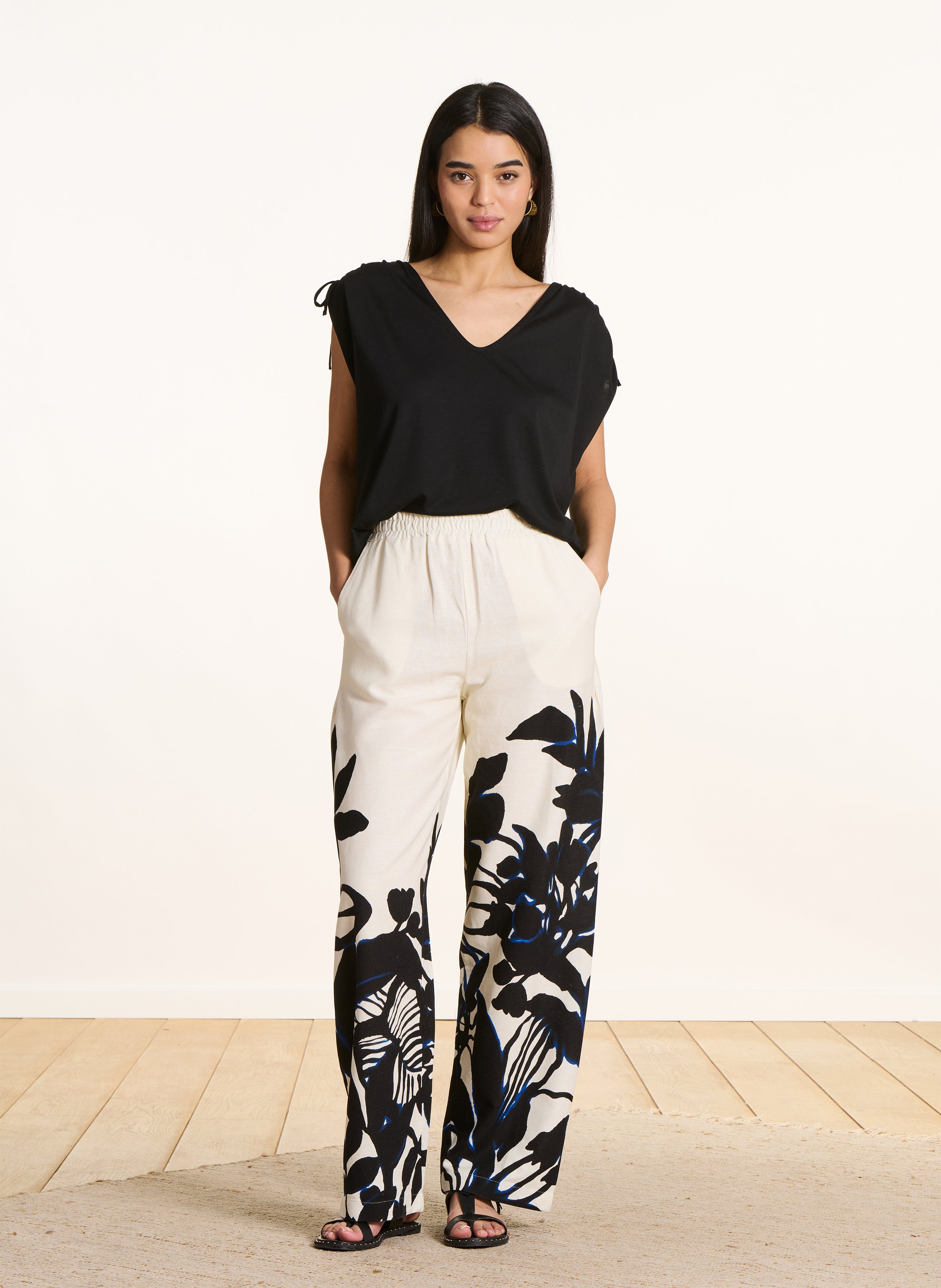Tee-shirt oversize col V LA FEE MARABOUTEE Noir