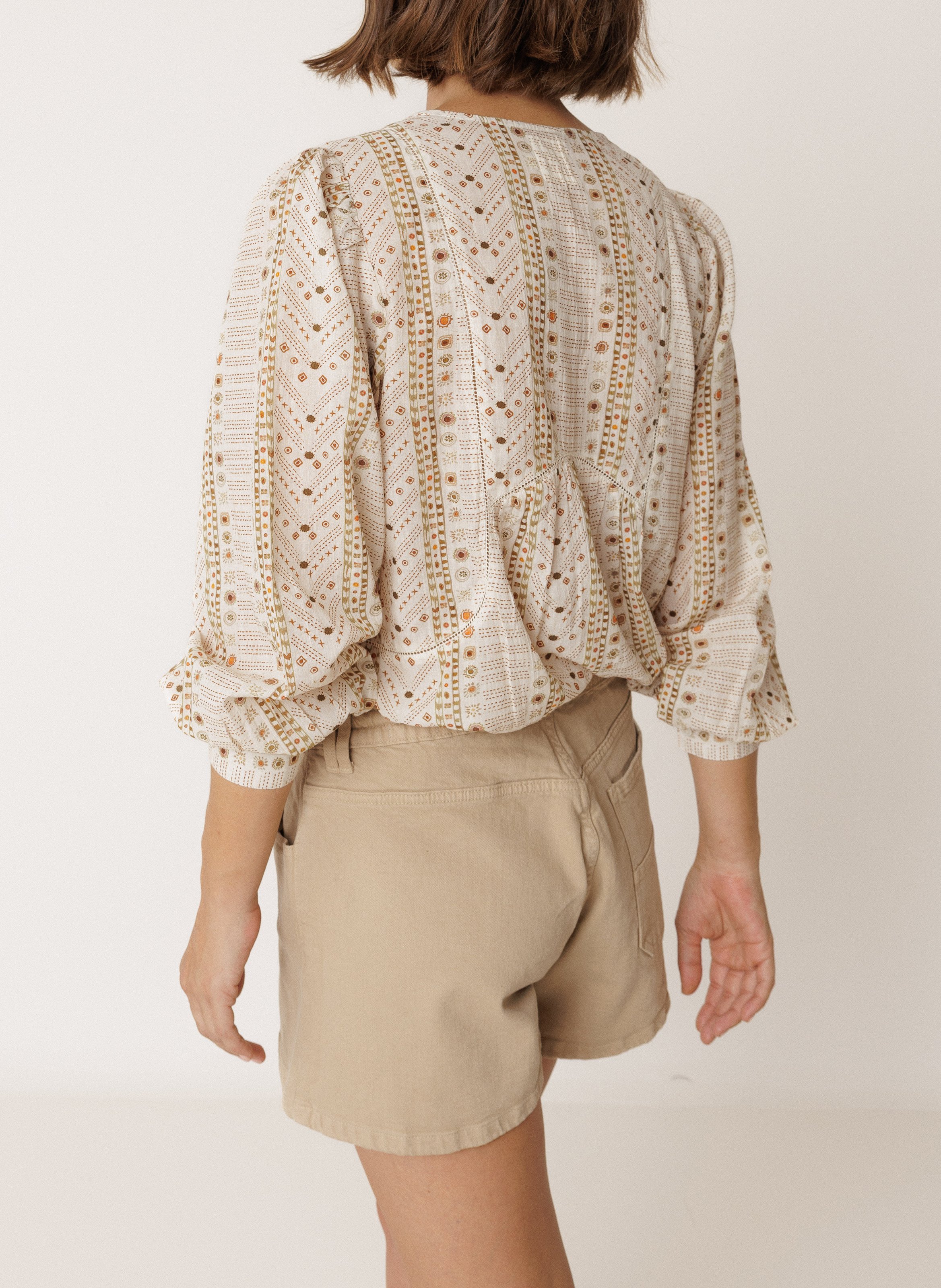 Henley-Bluse mit Print INDI & COLD Beige