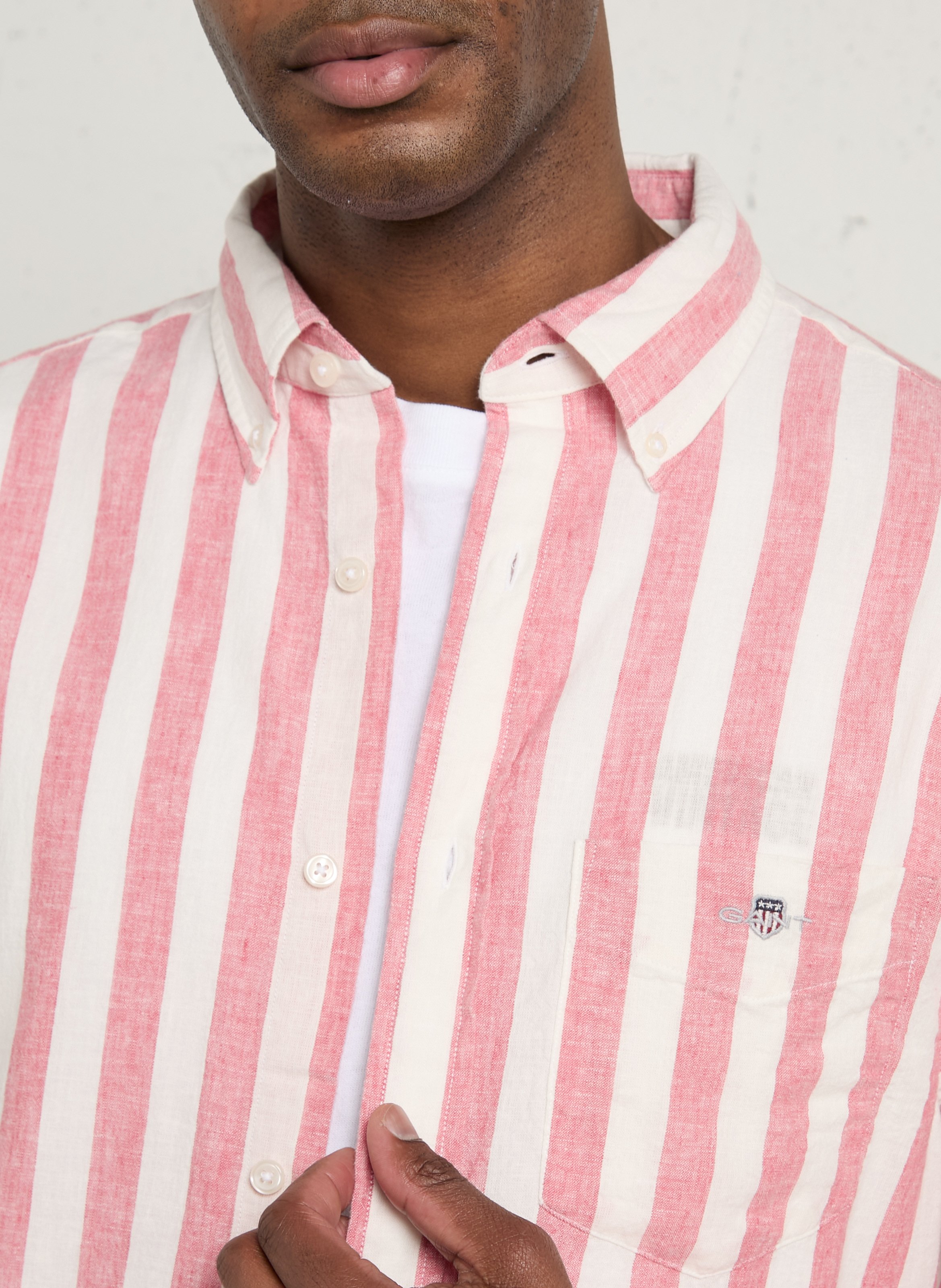 Chemise regular-fit col américain rayée en lin et coton GANT Rose