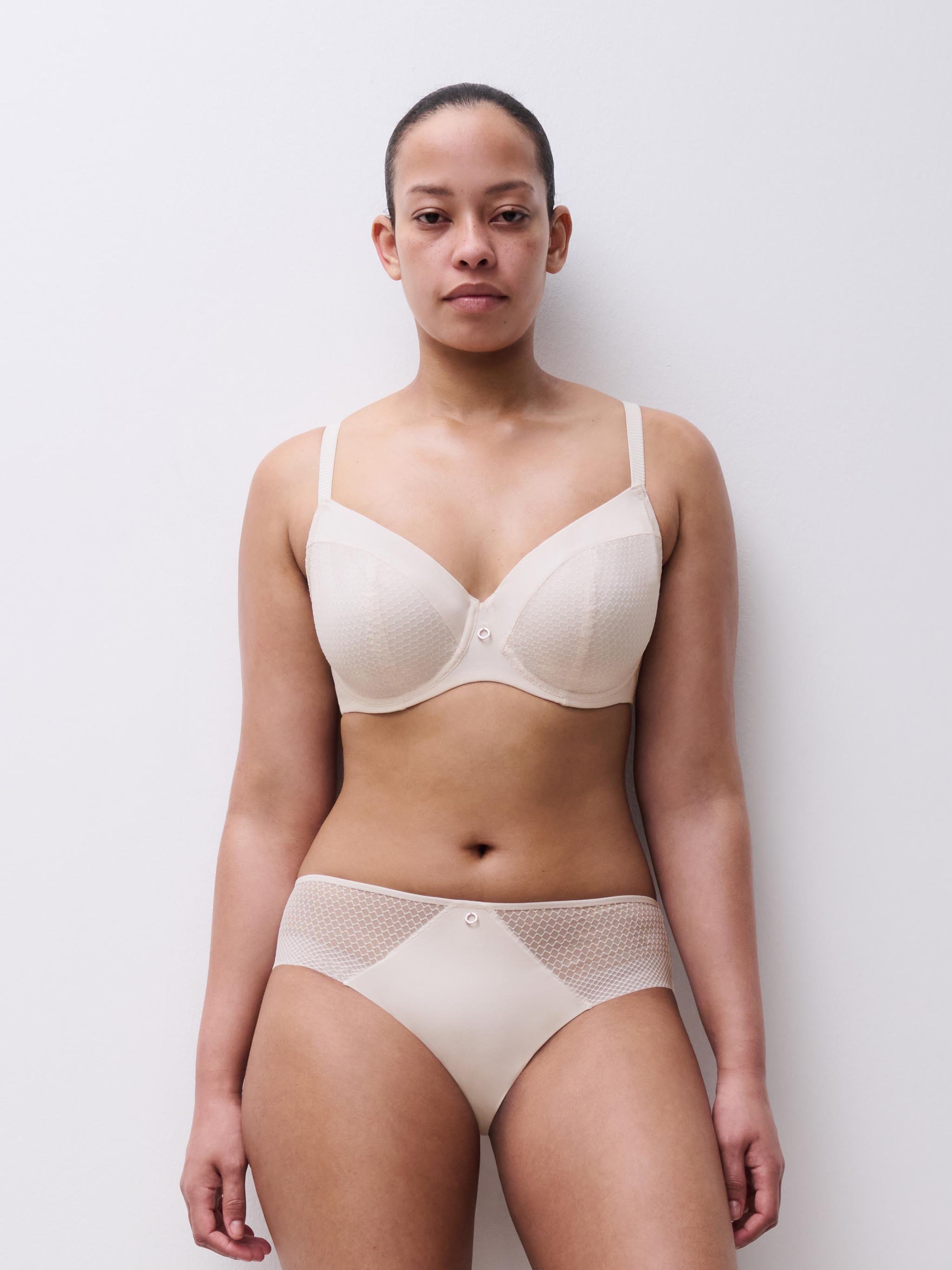 Full-cup bra CHANTELLE White