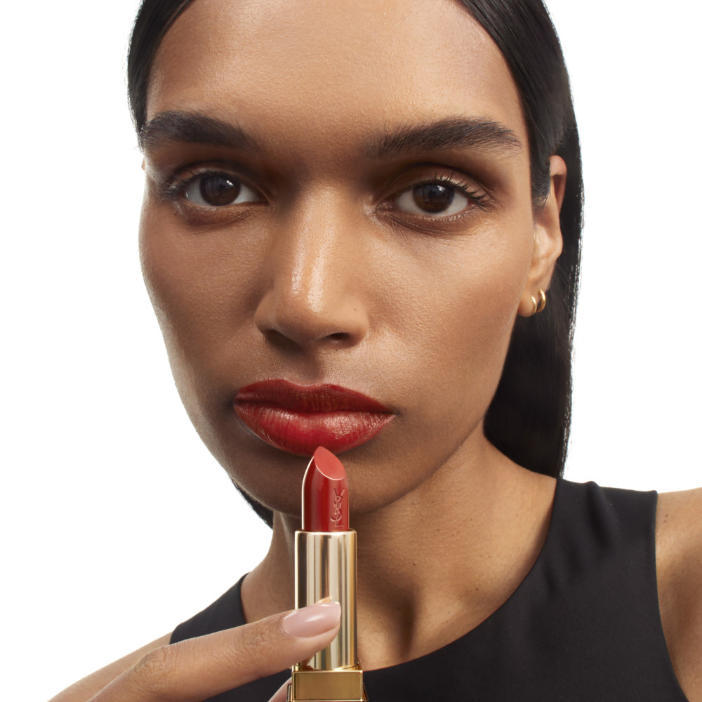 Rouge Pur Couture Rouge à lèvres fini satin YVES SAINT LAURENT R1966 rouge libre