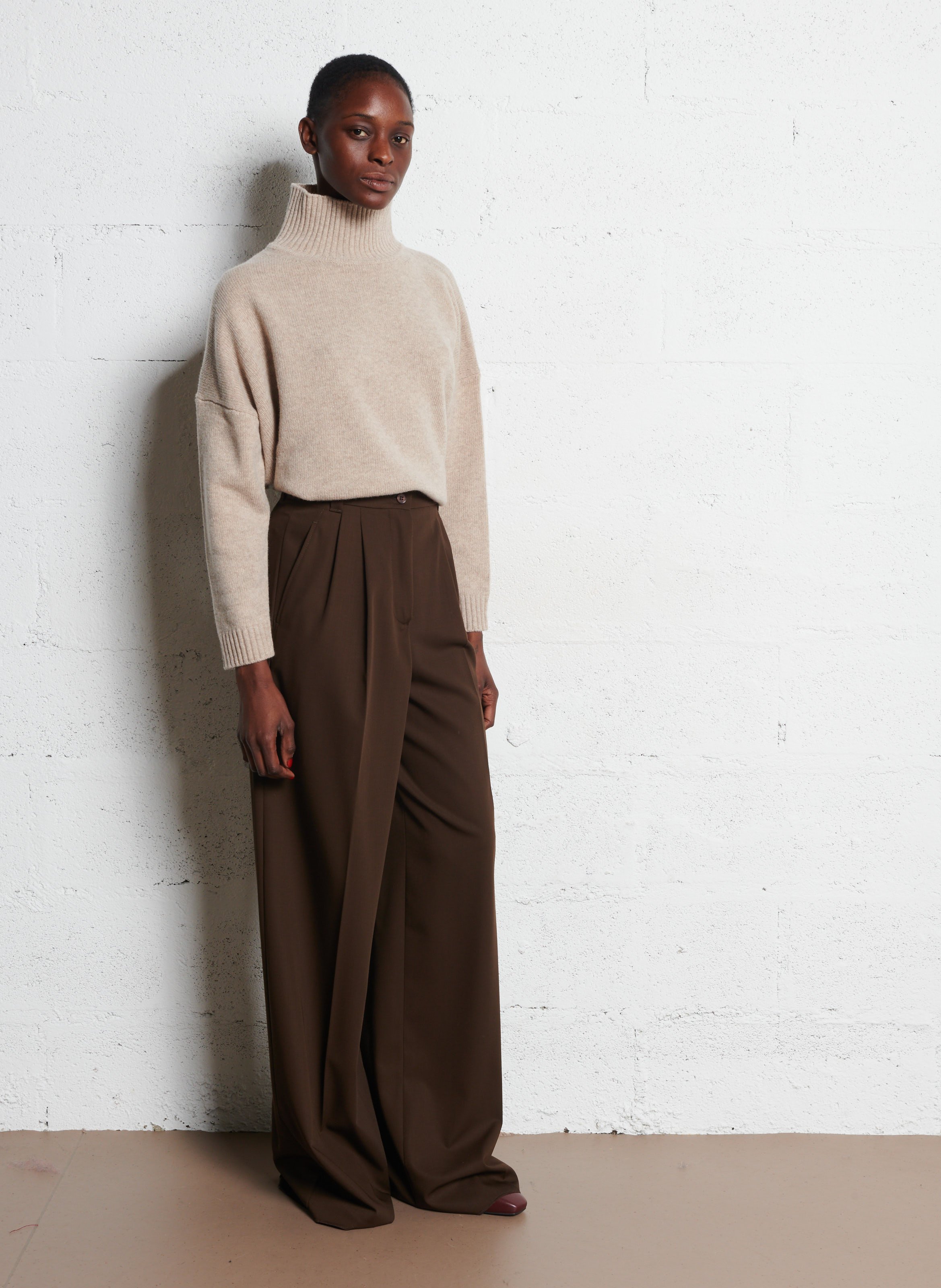 Wide woollen trousers Brown