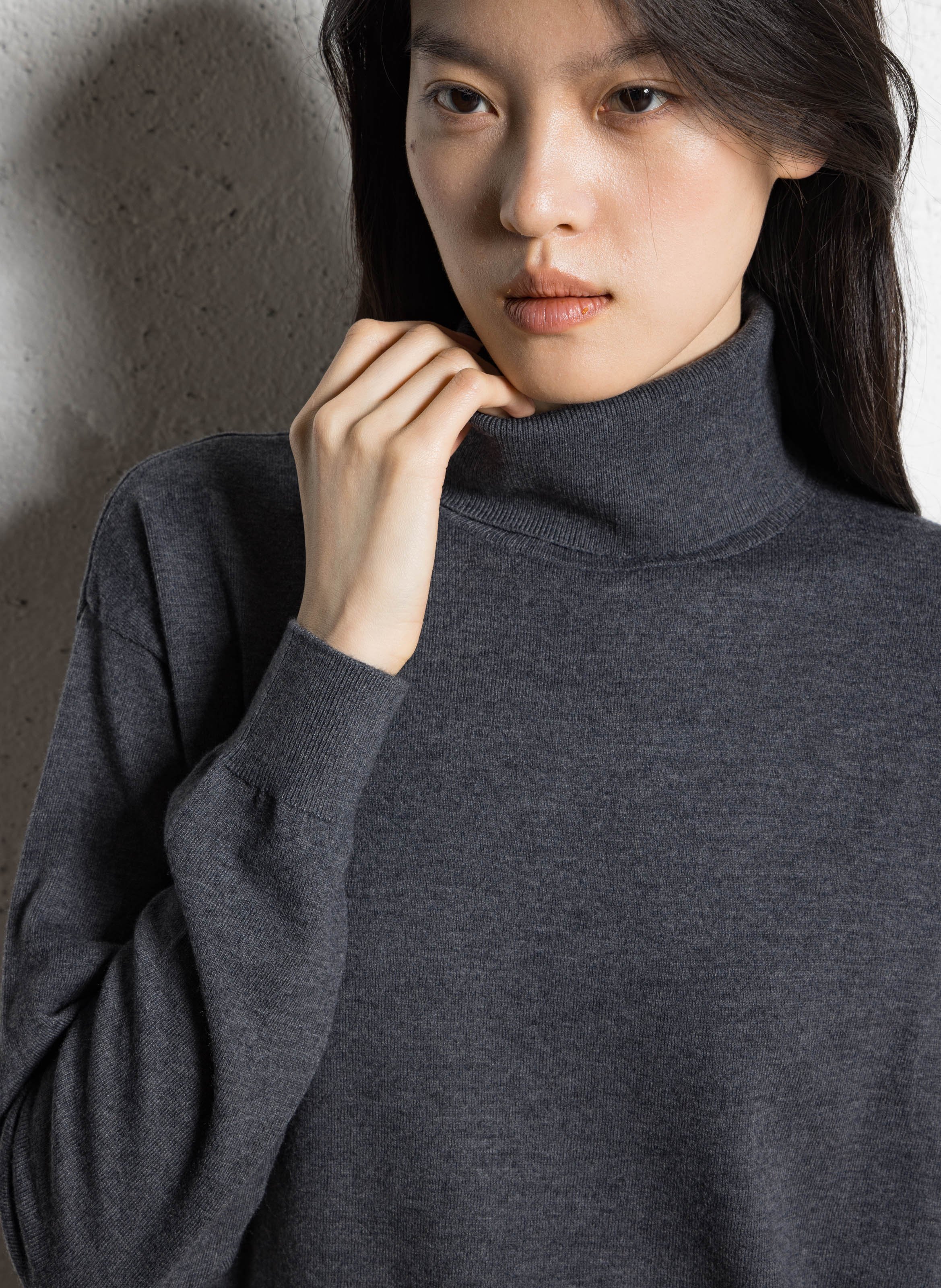Roll neck knit sweater Grey