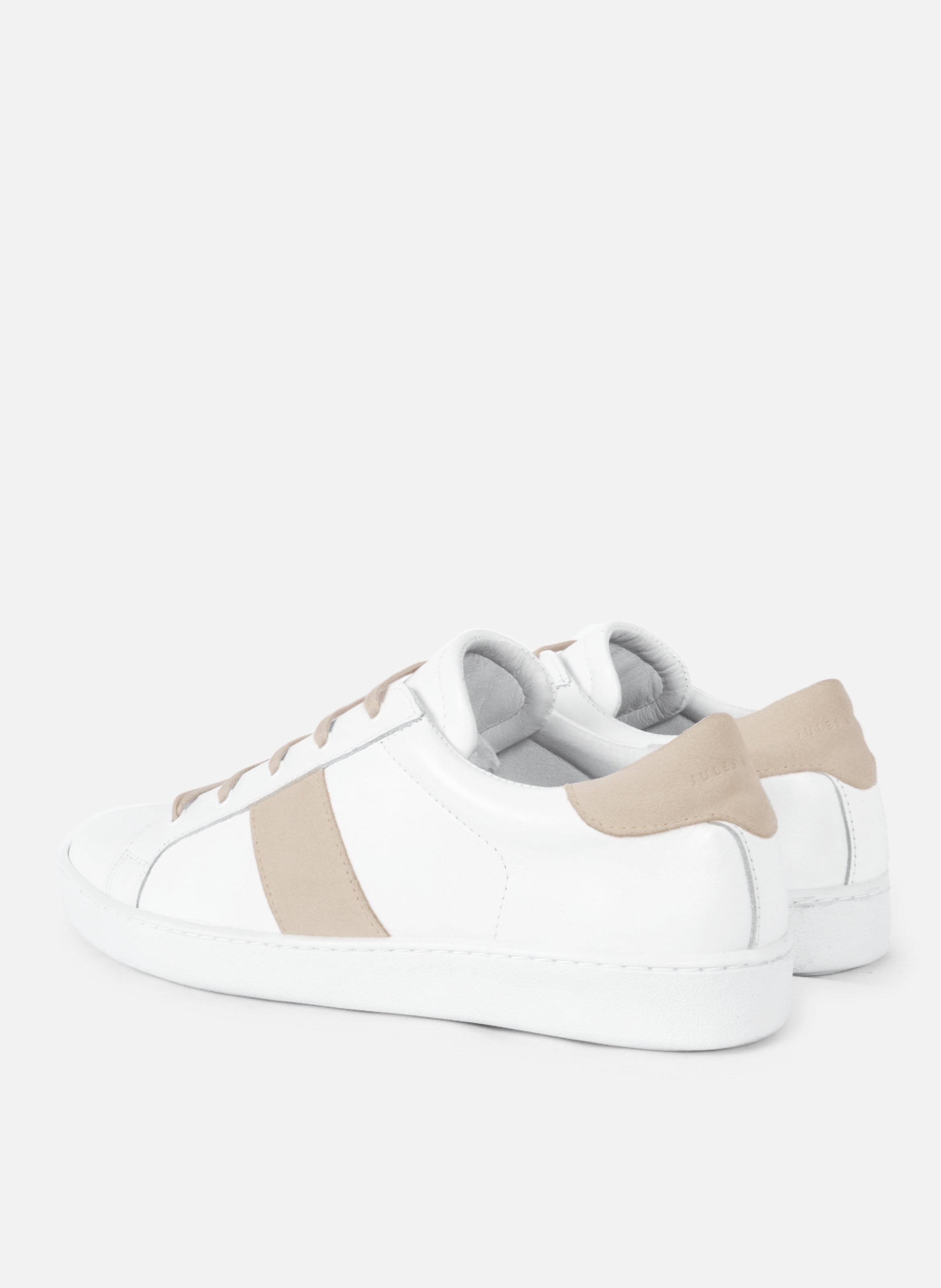 <p>Tennis lace-up in smooth white camel leather</p> JULES & JENN White