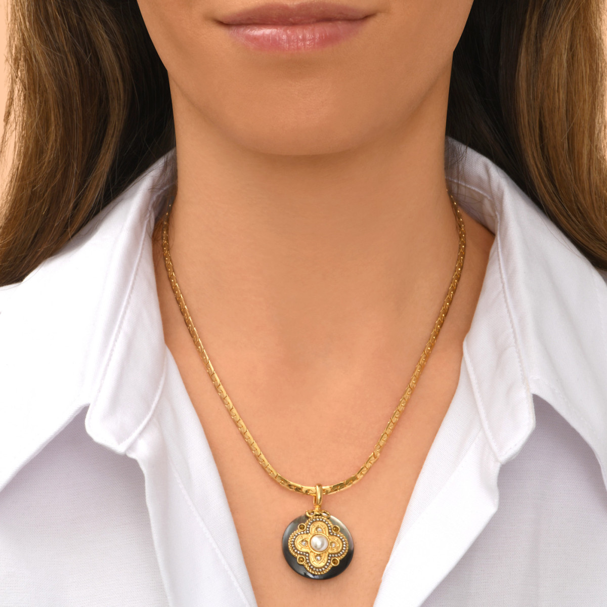 Necklace with Positano pendant, bean chain, and mother-of-pearl medal SATELLITE PARIS Grey