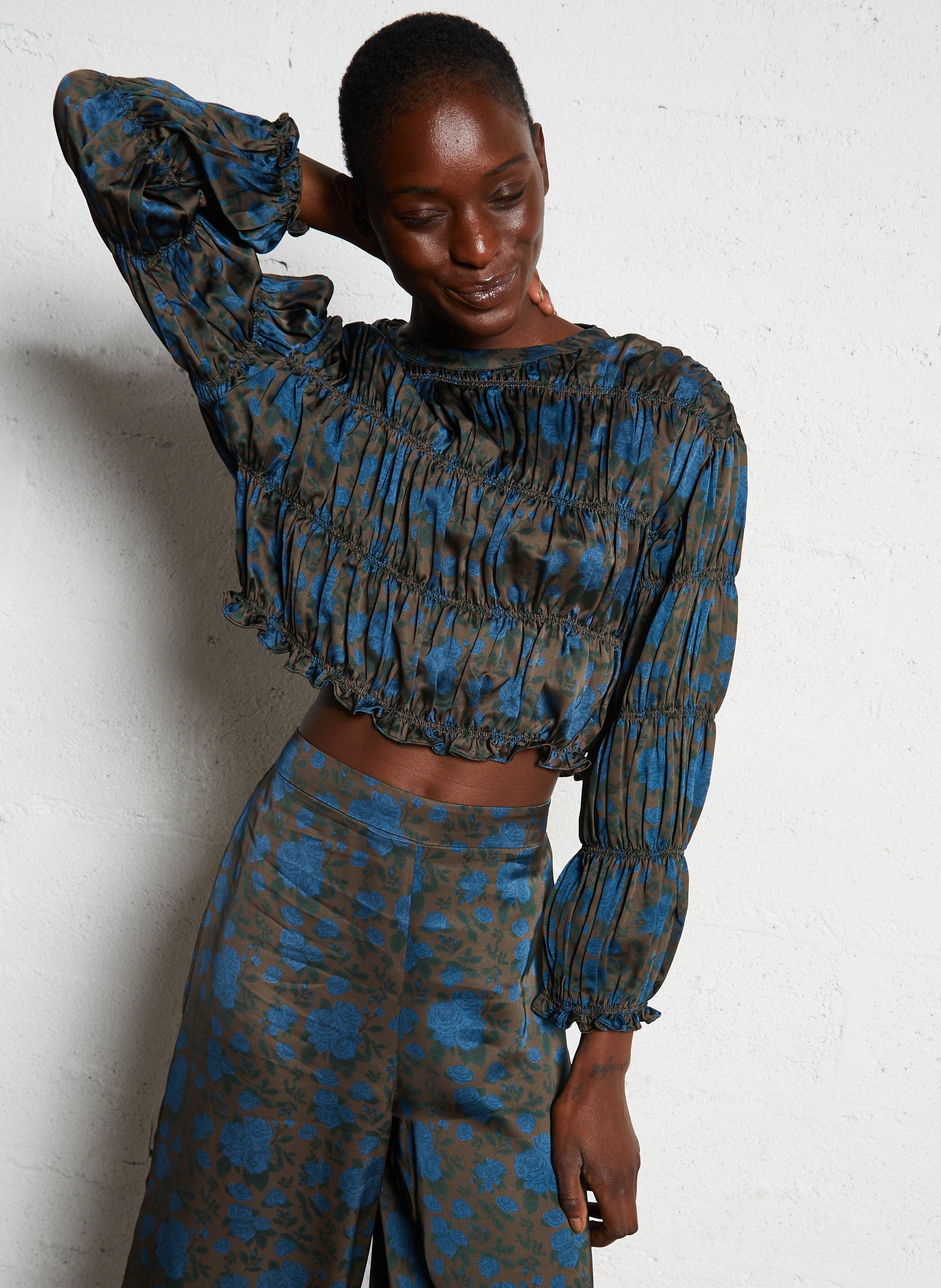 Kurzes, gerade geschnittenes Rundhals-Top THE TINY BIG SISTER Braun