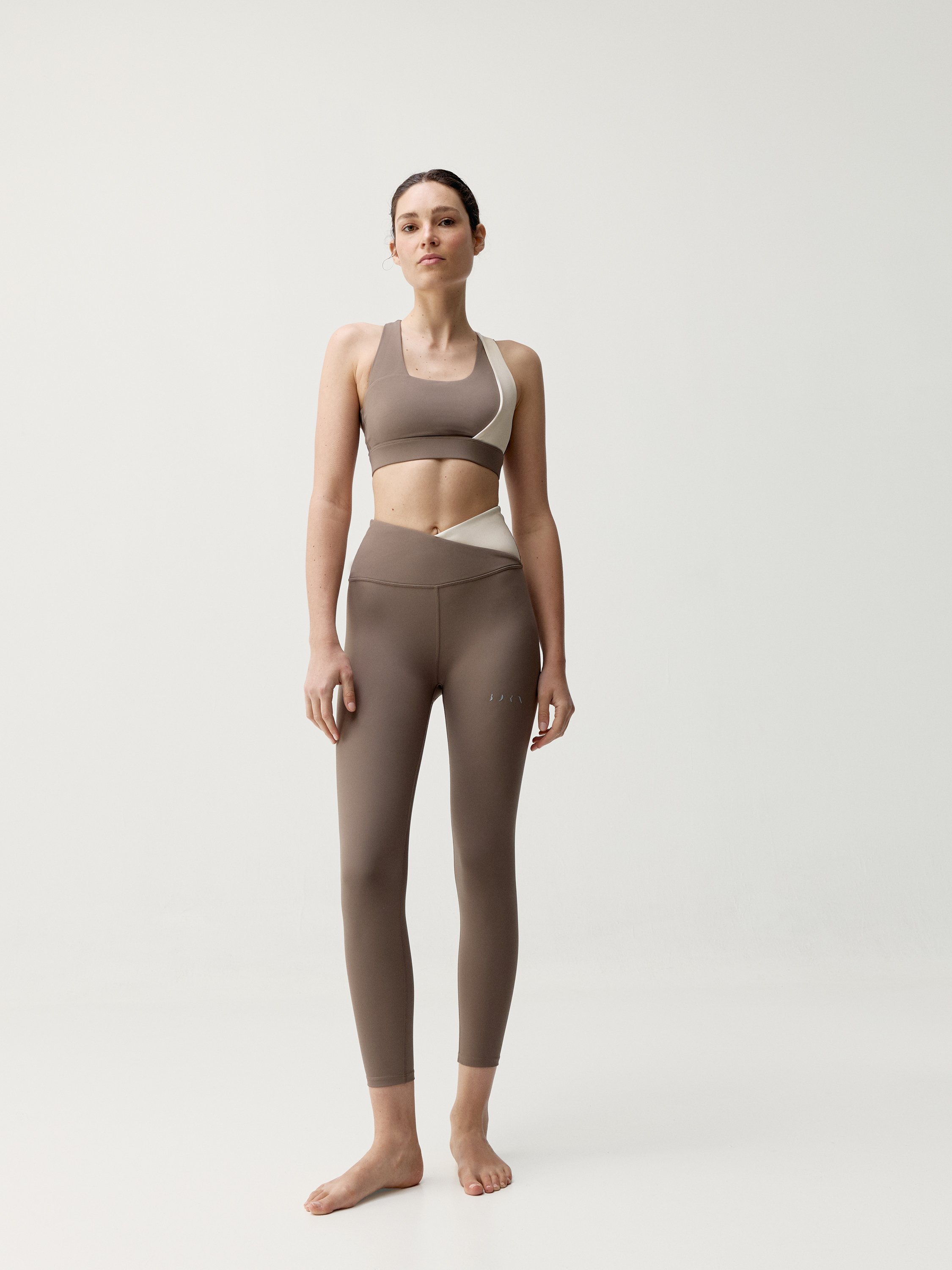 Cleo Capri Leggings BORN LIVING YOGA Brown