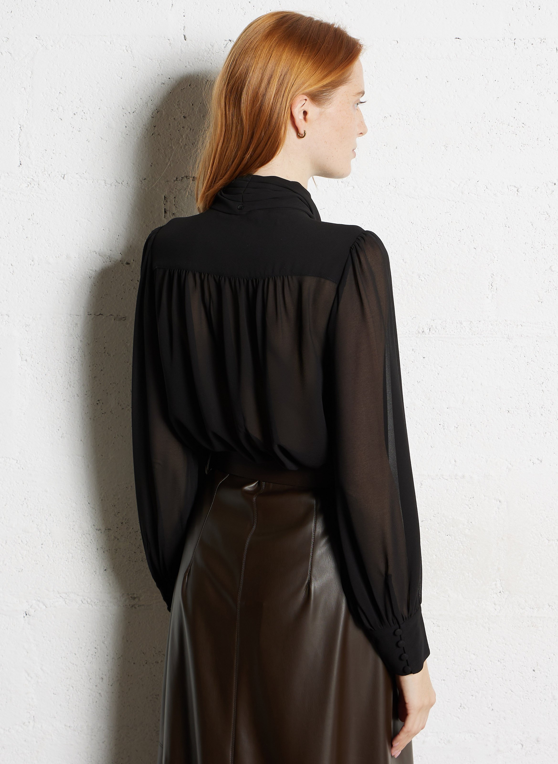 Fließende Bluse mit Schluppenkragen MAISON 123 Schwarz