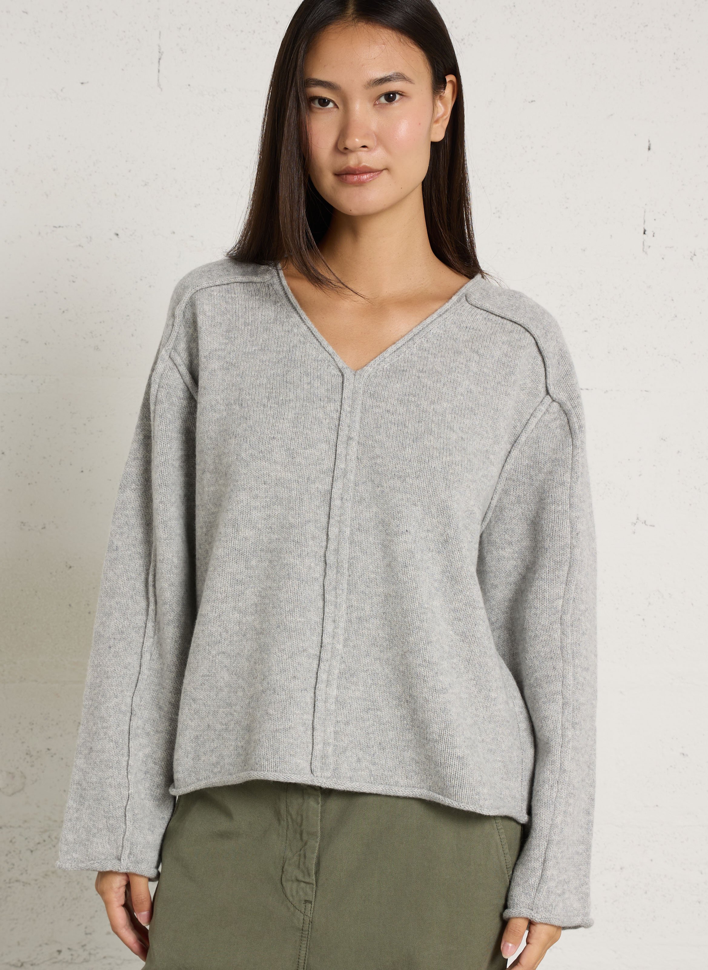 Pull ample col V en laine BELLEROSE Gris