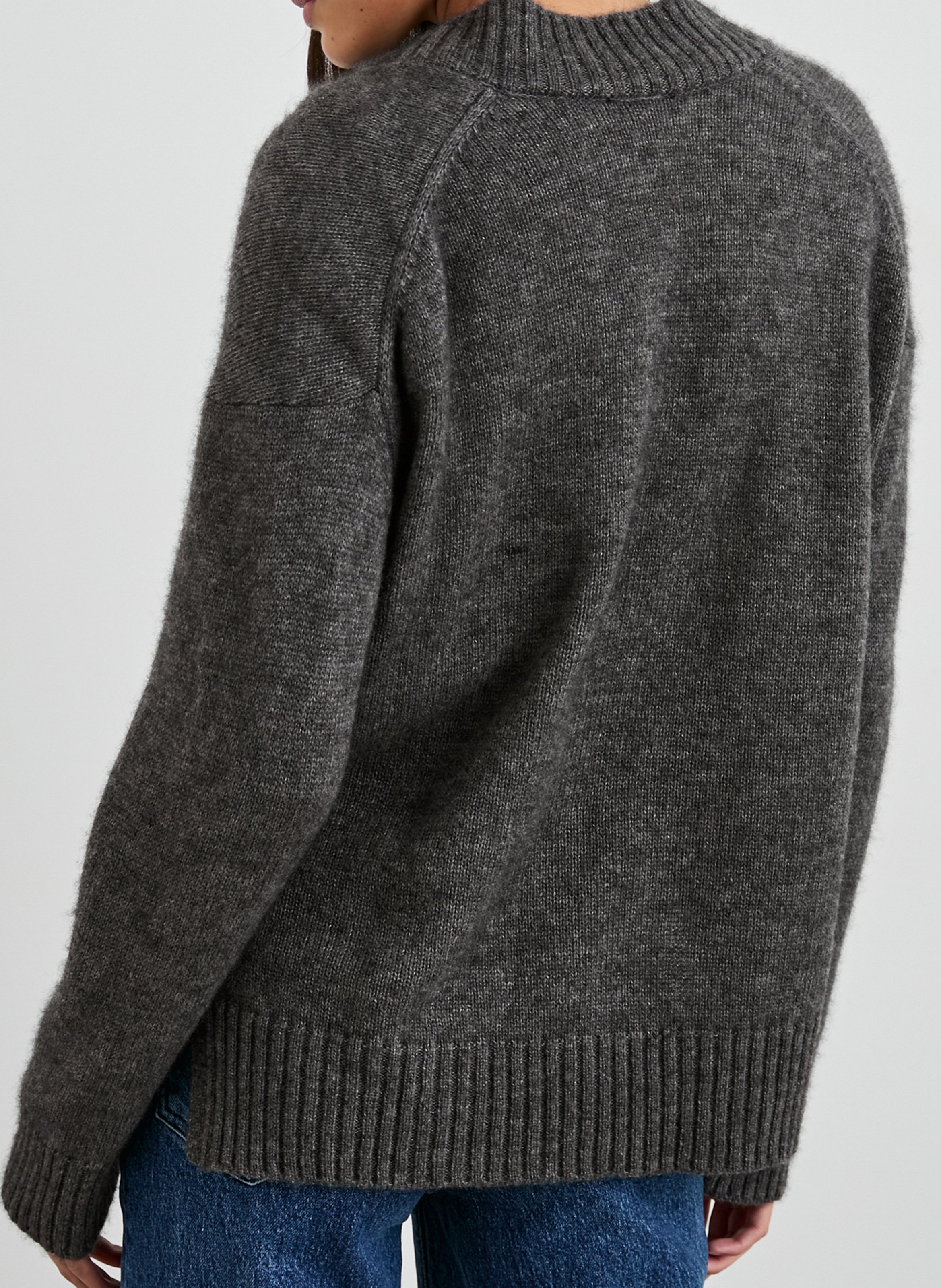 V-neck sweater in blended cashmere and silk RAILS Grey
