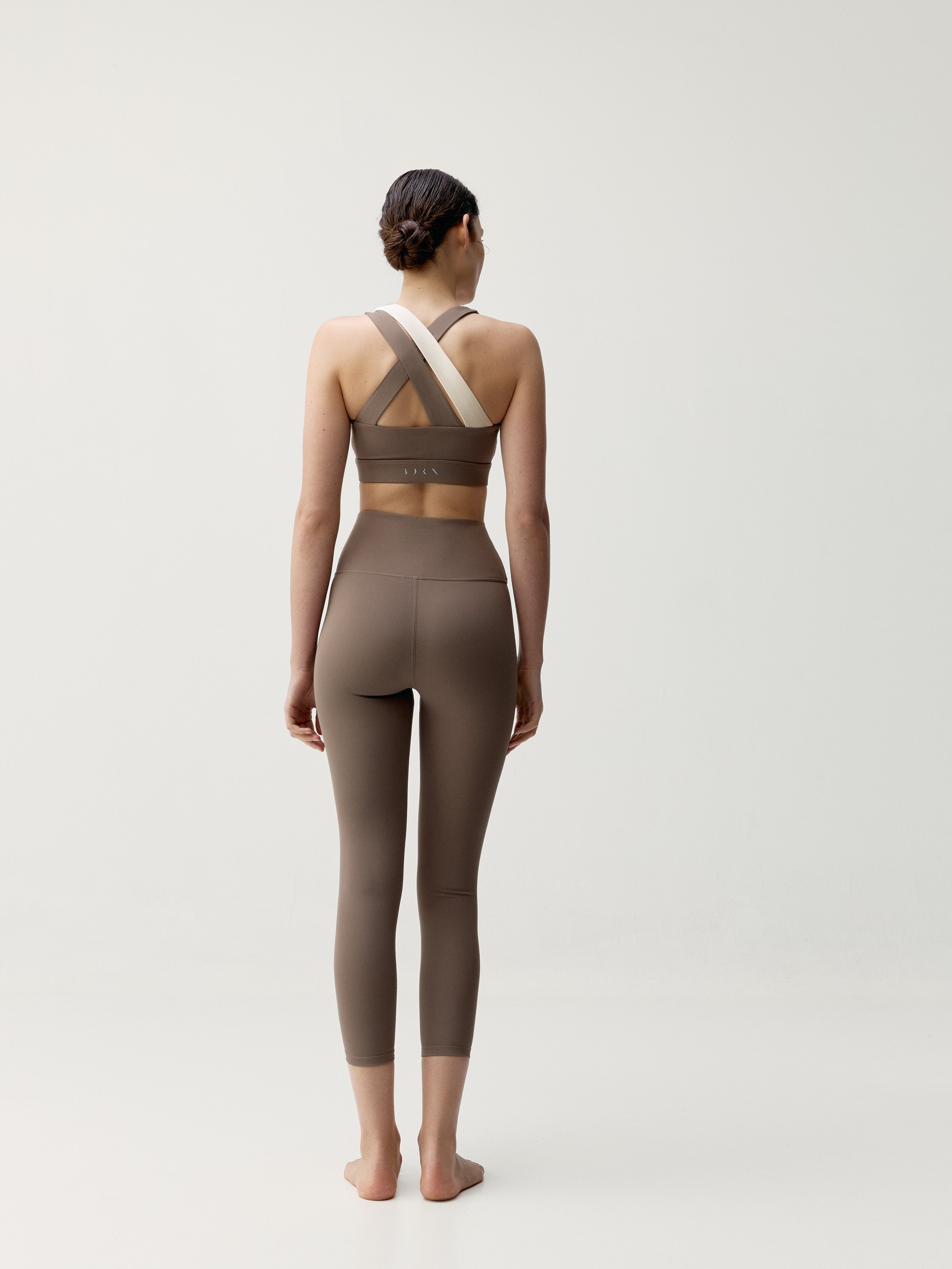 Cleo Capri Leggings BORN LIVING YOGA Brown