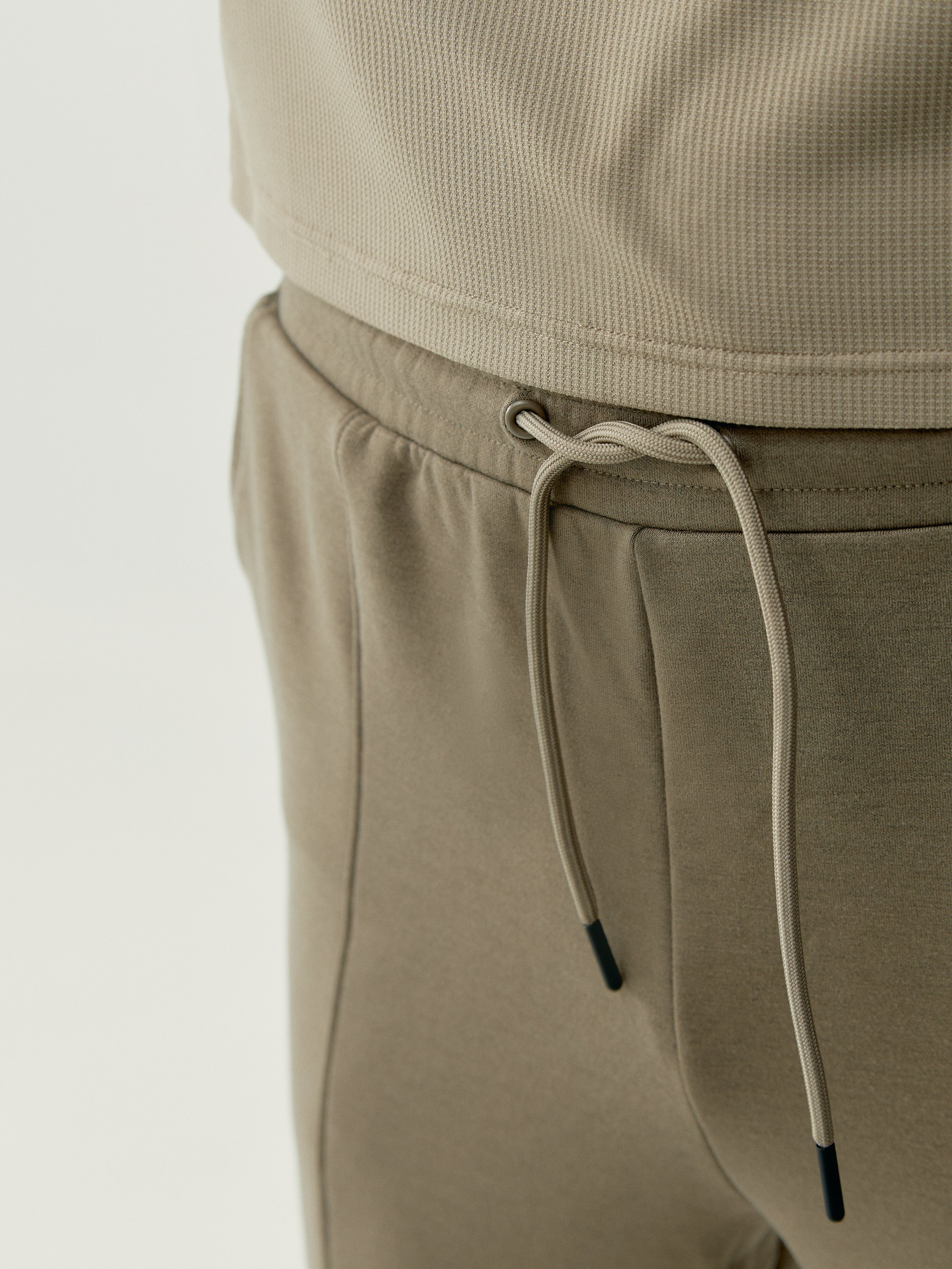 Performance athleisure sports pants BORN LIVING YOGA Brown