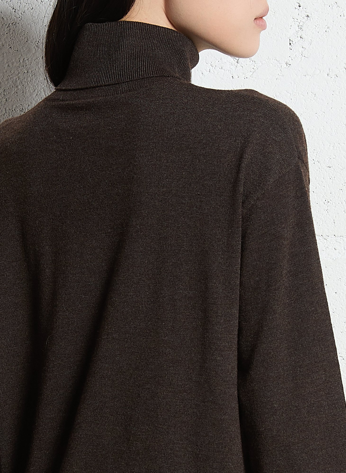 Roll neck knit sweater Brown