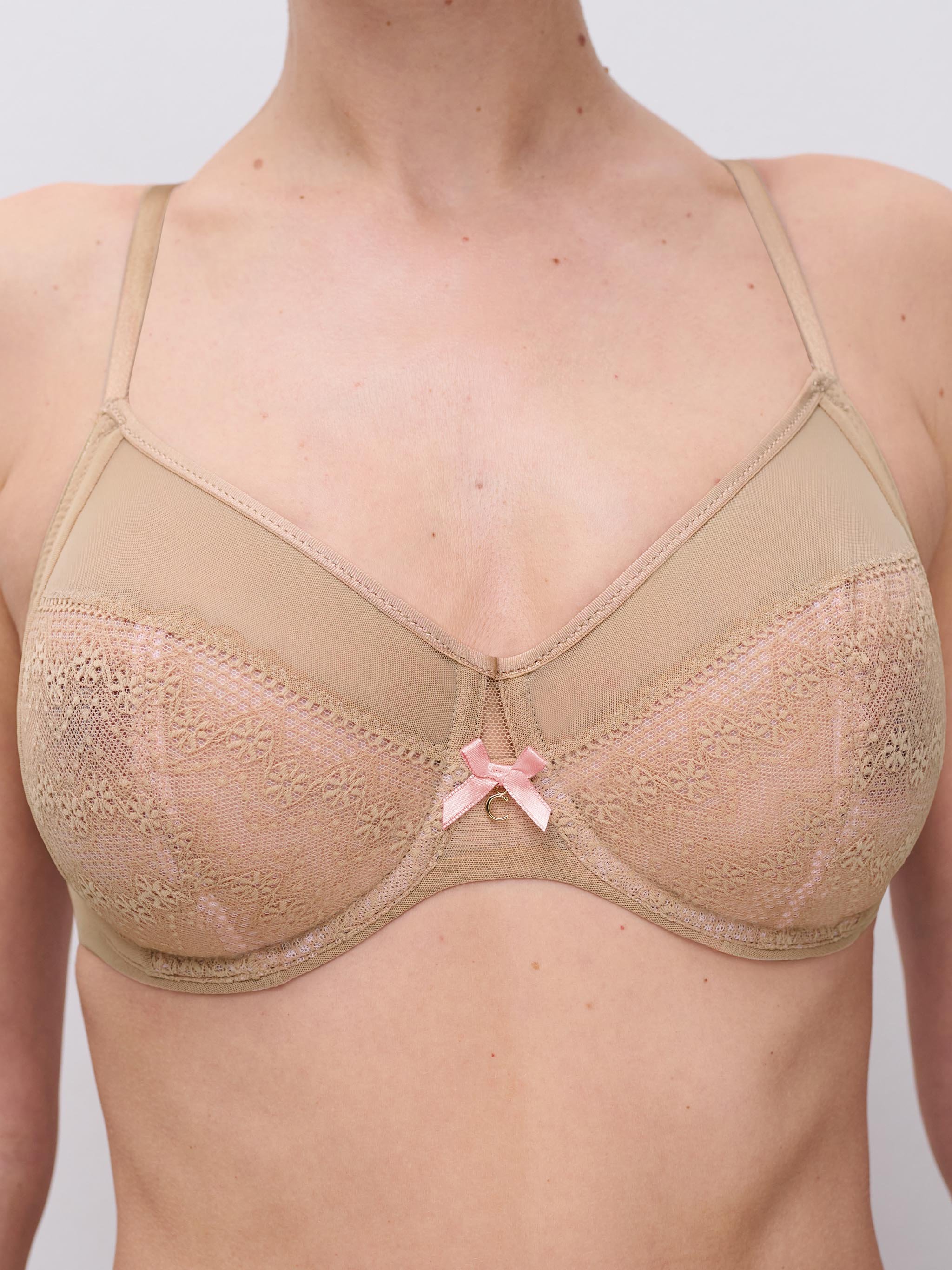 Full-cup bra CHANTELLE Beige