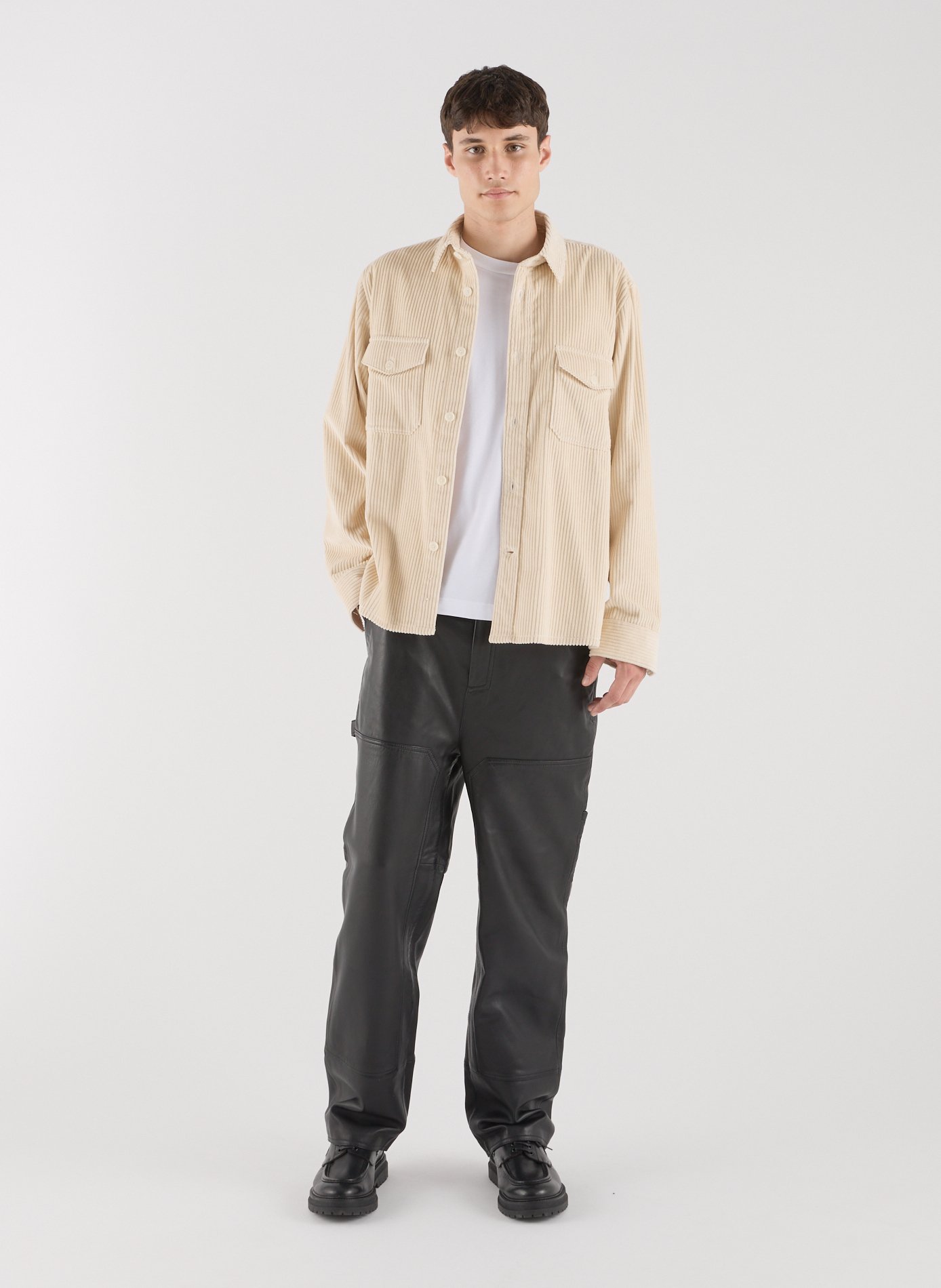 Corduroy cotton overshirt with classic collar. SAISON 1865 Beige