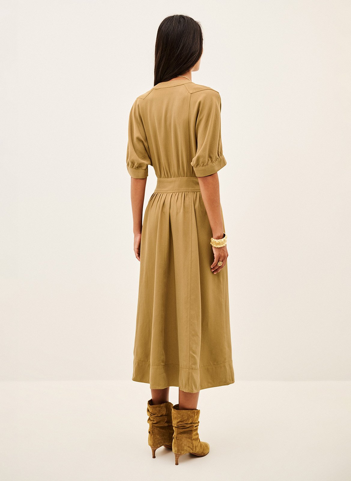 Robe chemise midi cintrée à manches courtes BA&SH Beige