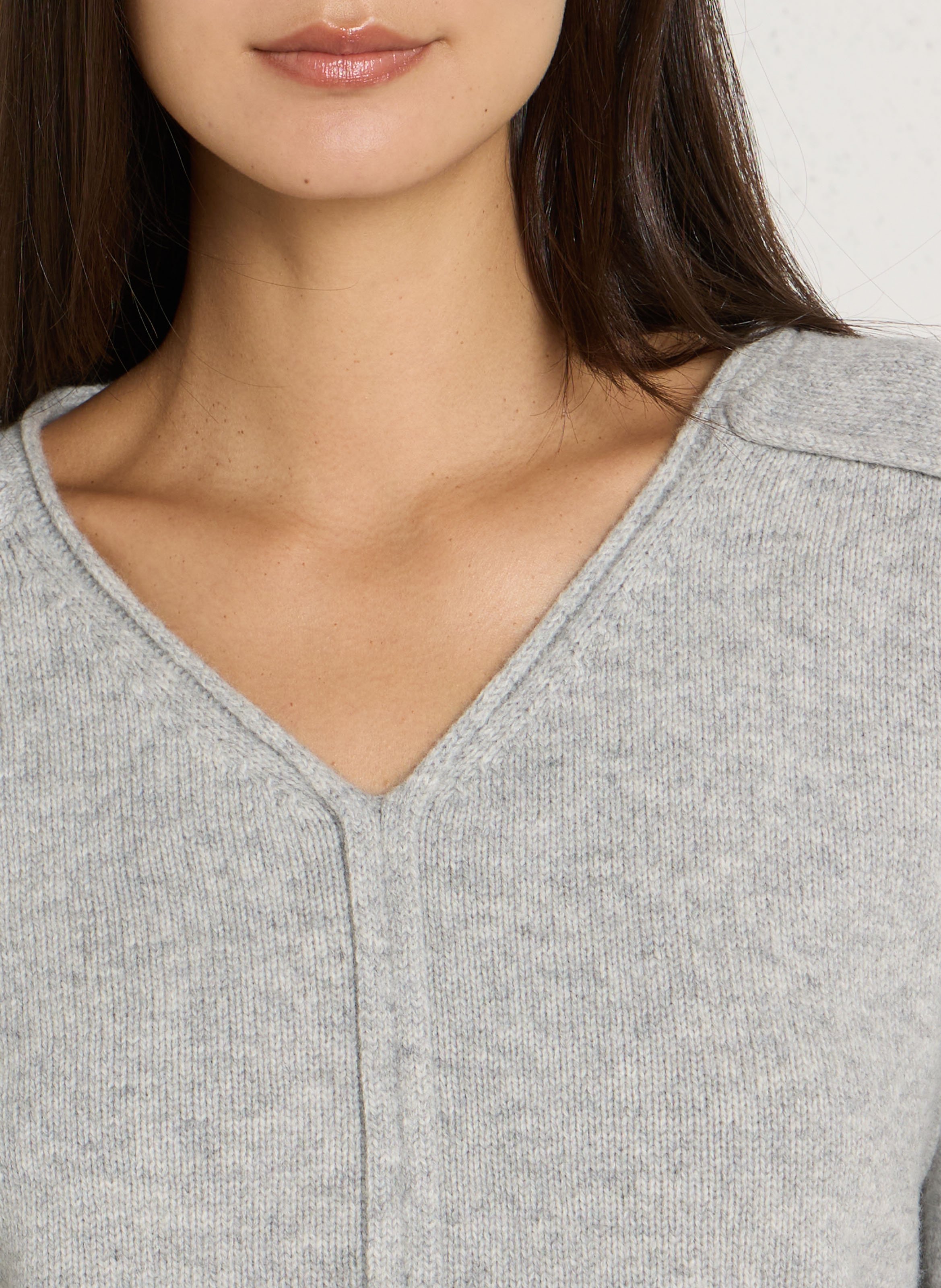 Pull ample col V en laine BELLEROSE Gris