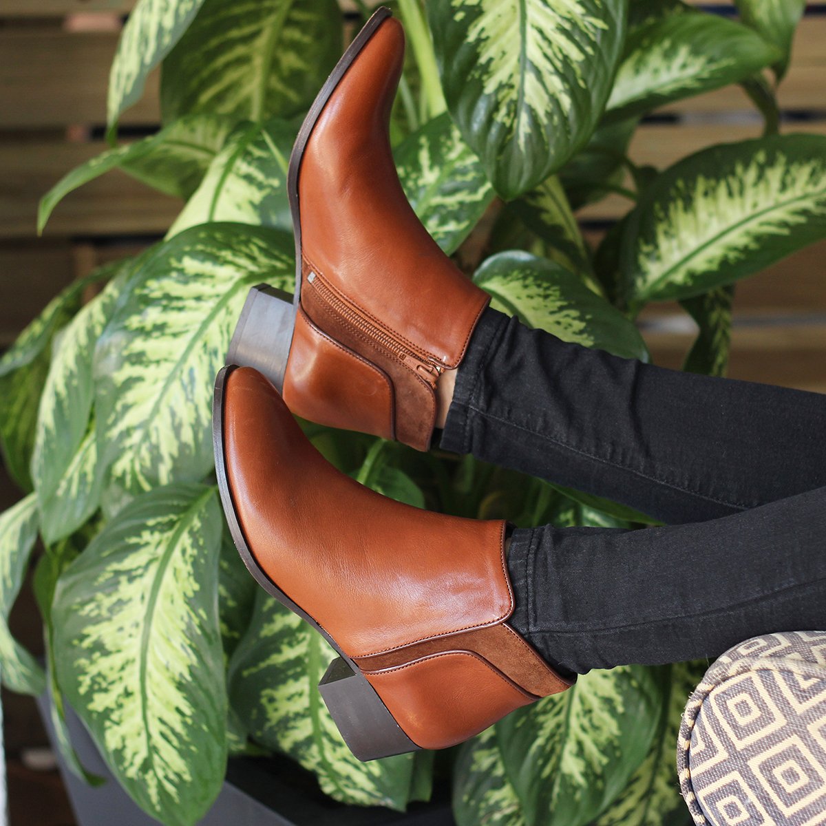 Medium heel leather mid-calf boots JULES & JENN Brown