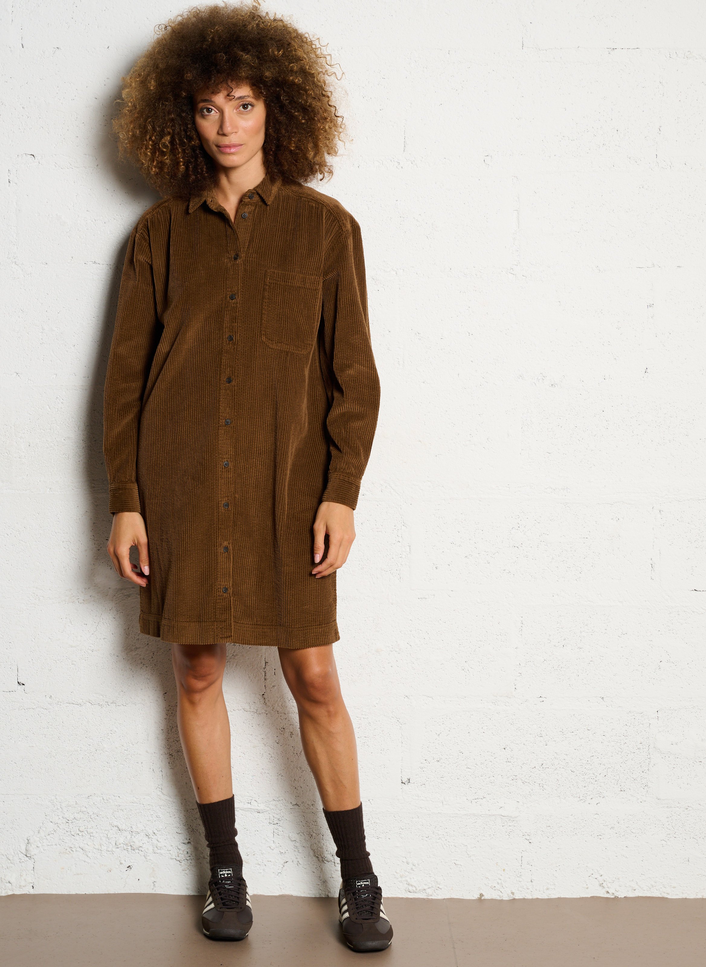 Robe courte chemise en velours côtelé HARTFORD Marron