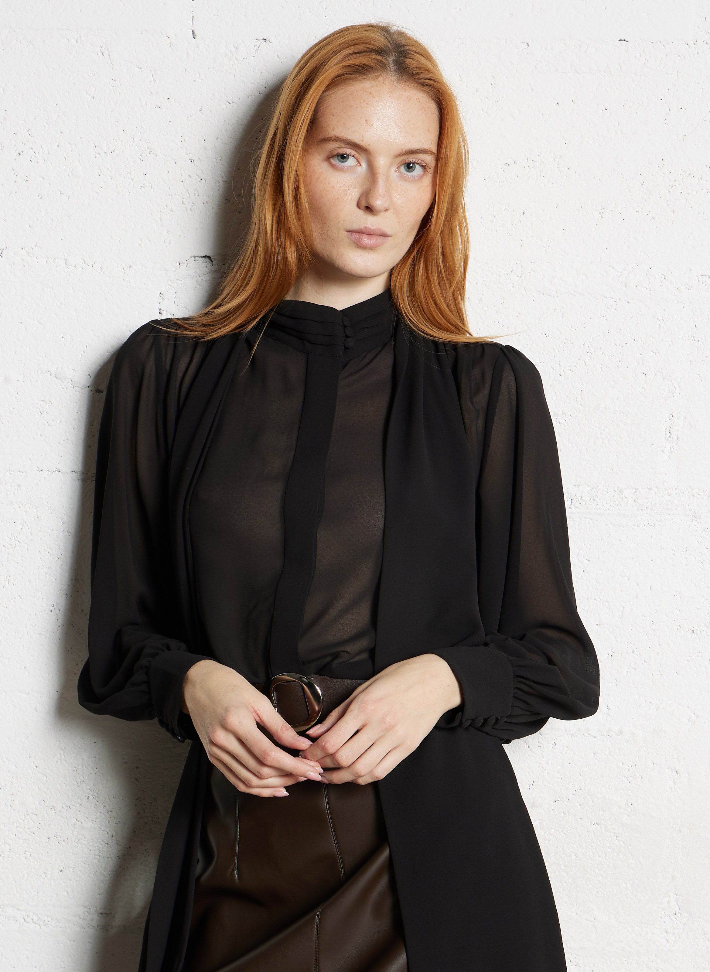 Fließende Bluse mit Schluppenkragen MAISON 123 Schwarz