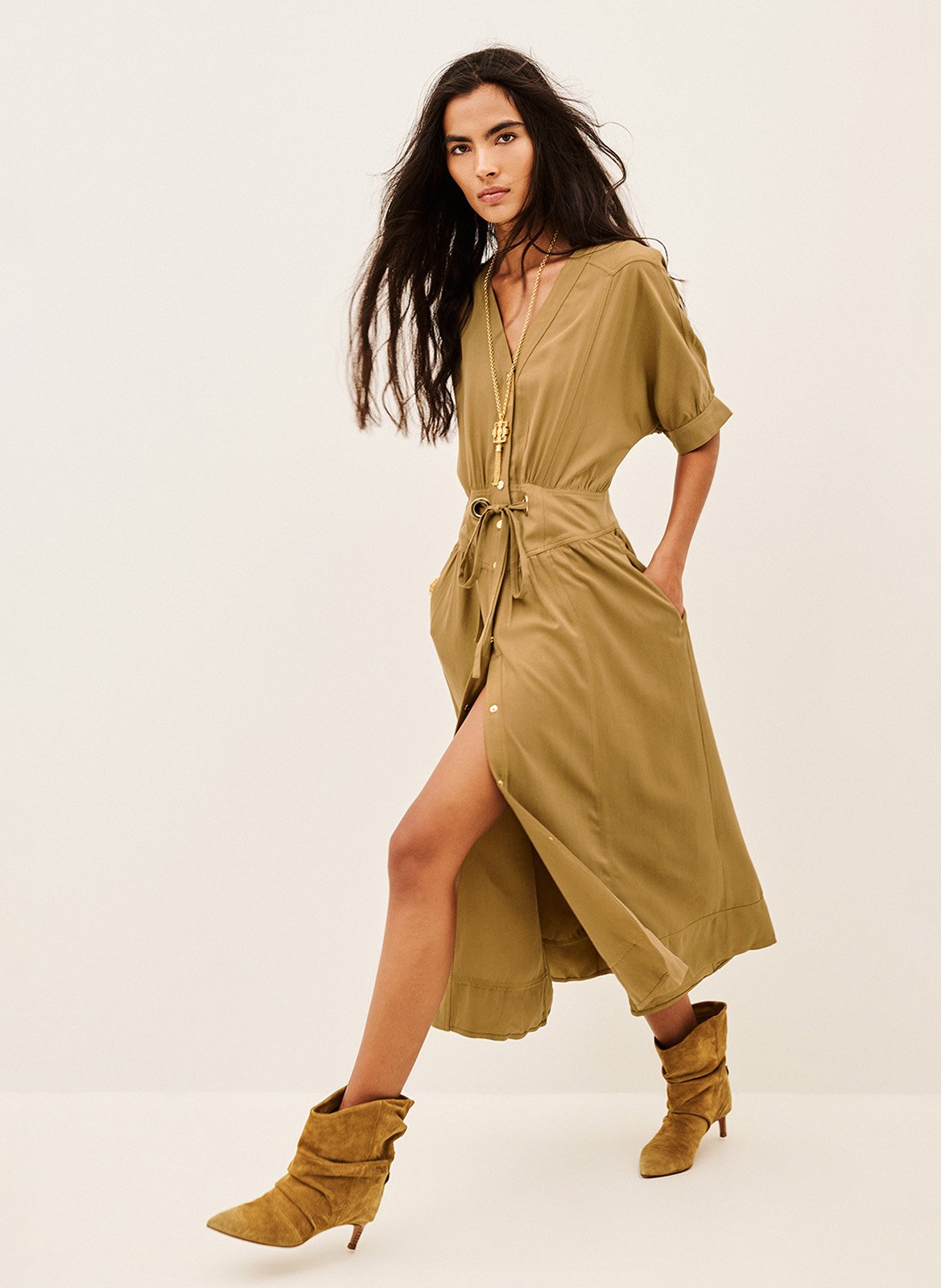 Robe chemise midi cintrée à manches courtes BA&SH Beige