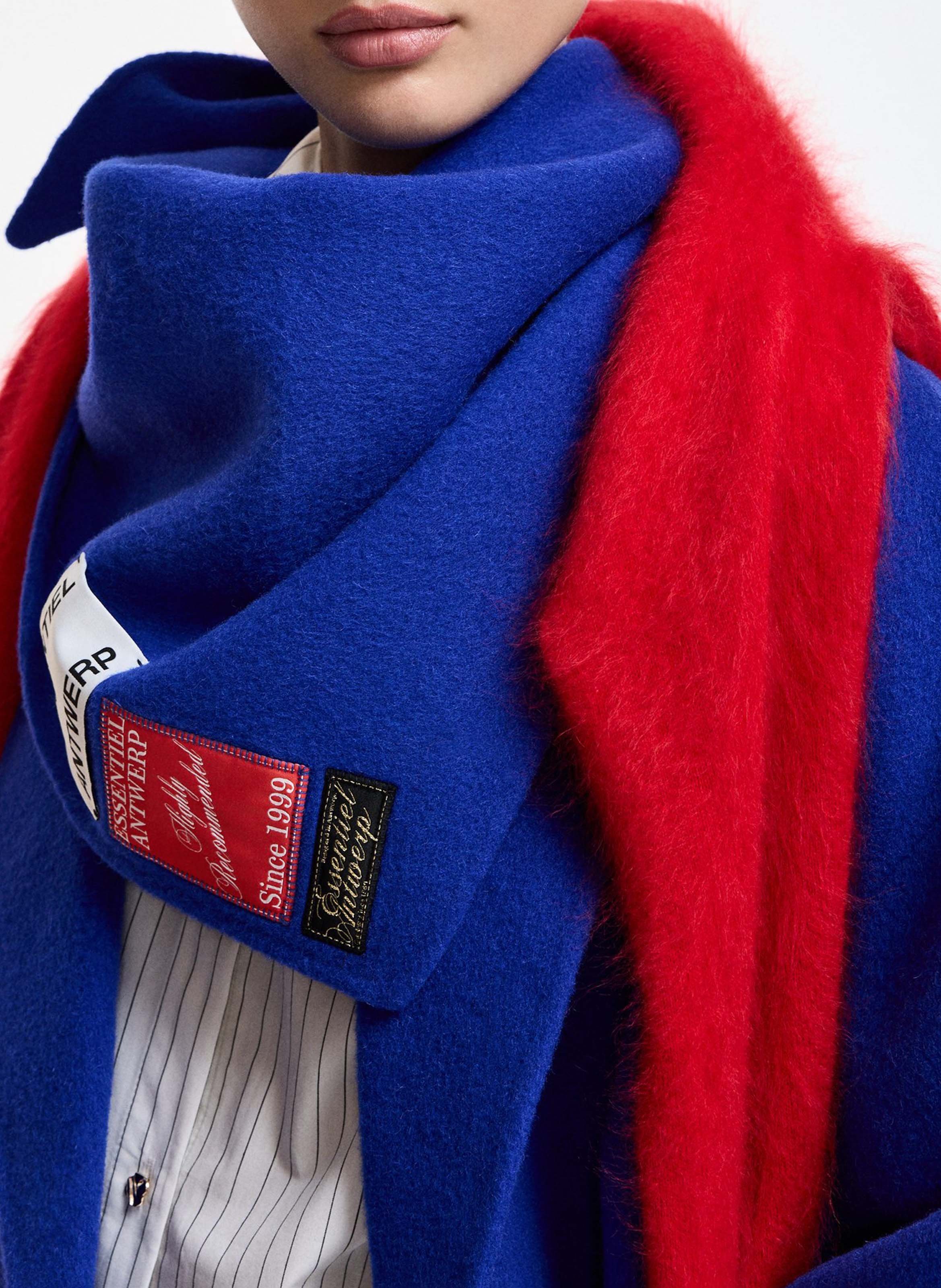 Schal aus Wollmix ESSENTIEL ANTWERP Blau