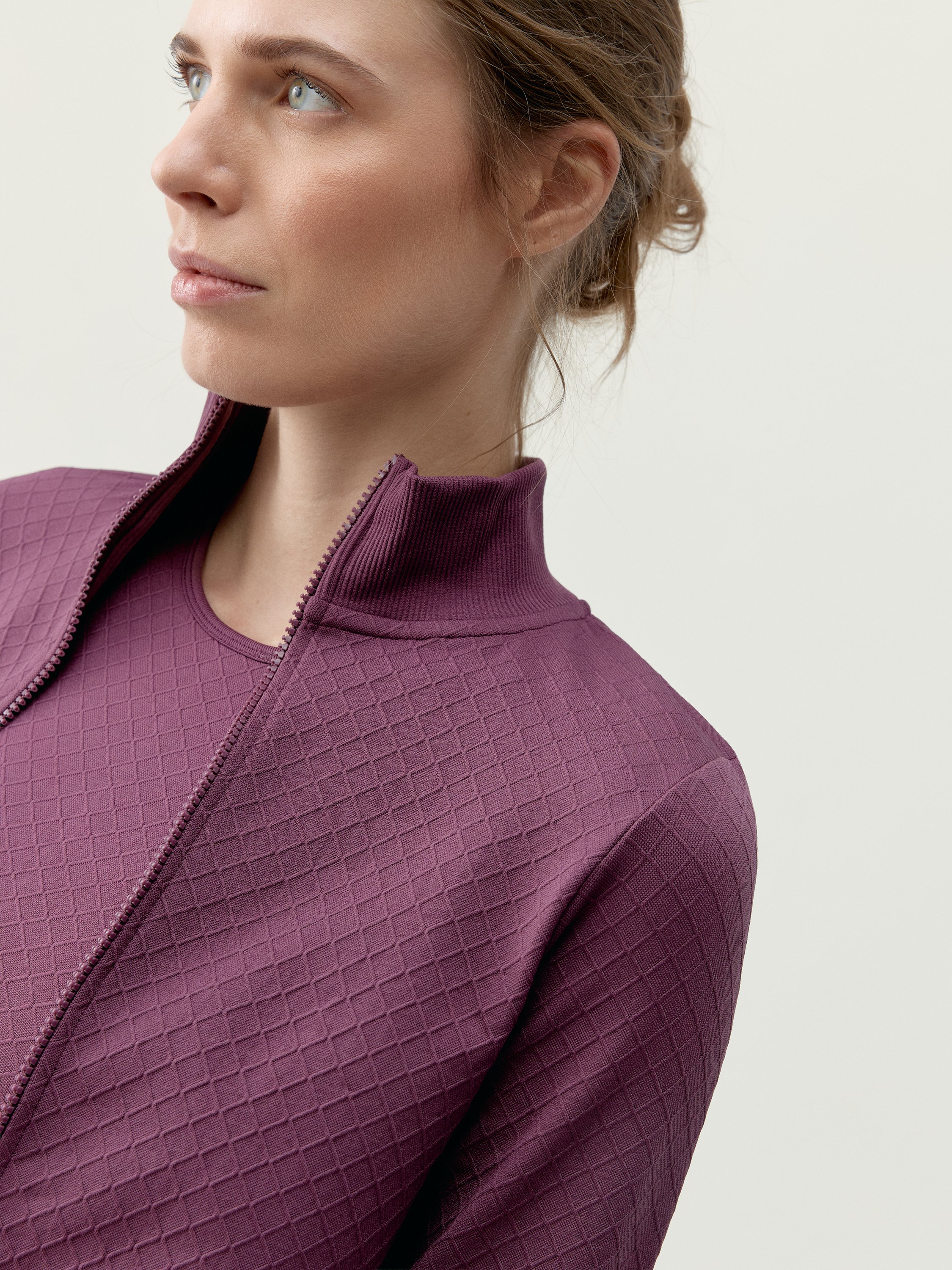 Women's sport jacket with a shaping effect BORN Red