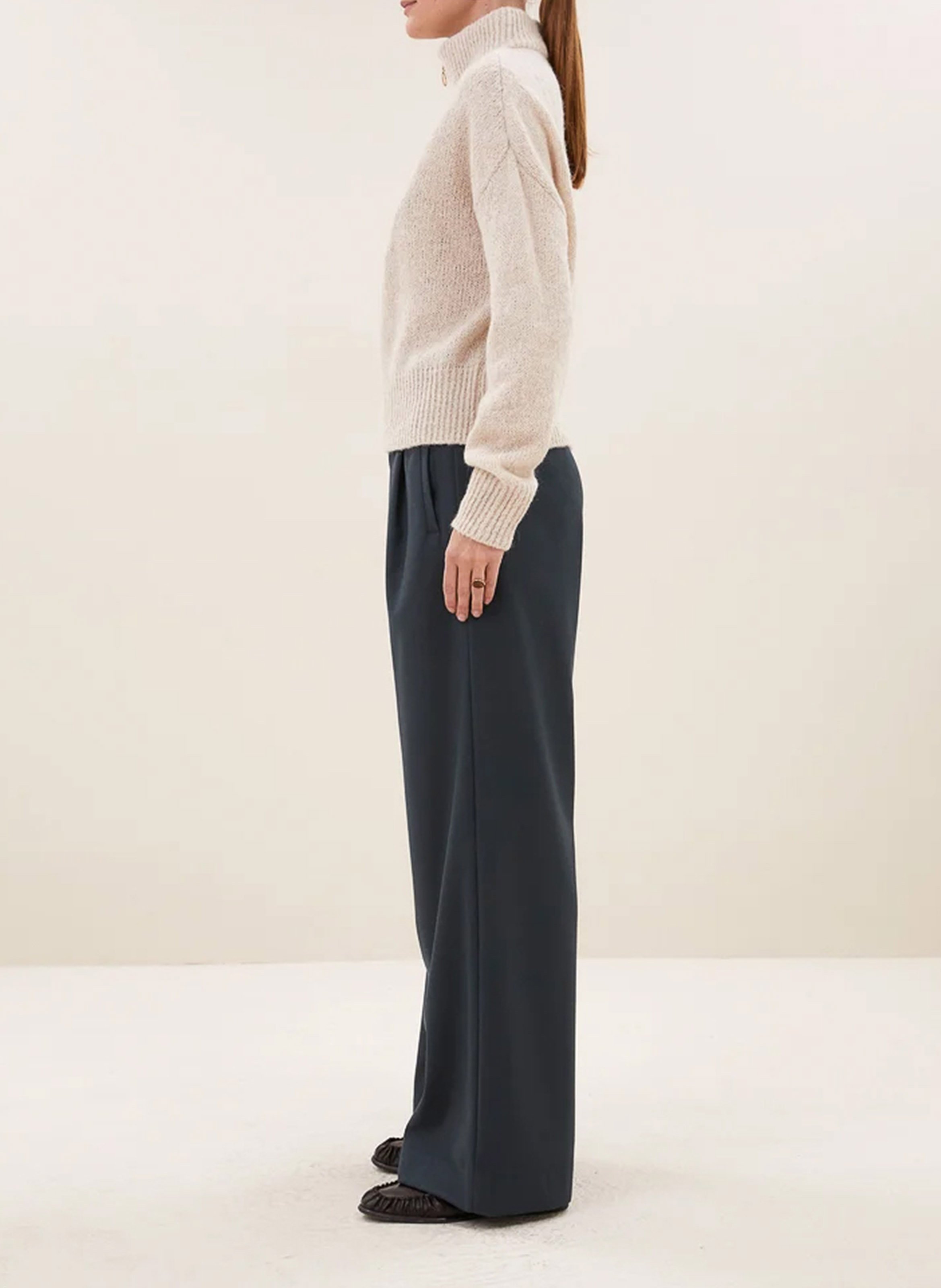 Oversized trui met truckerkraag BY BAR Zwart
