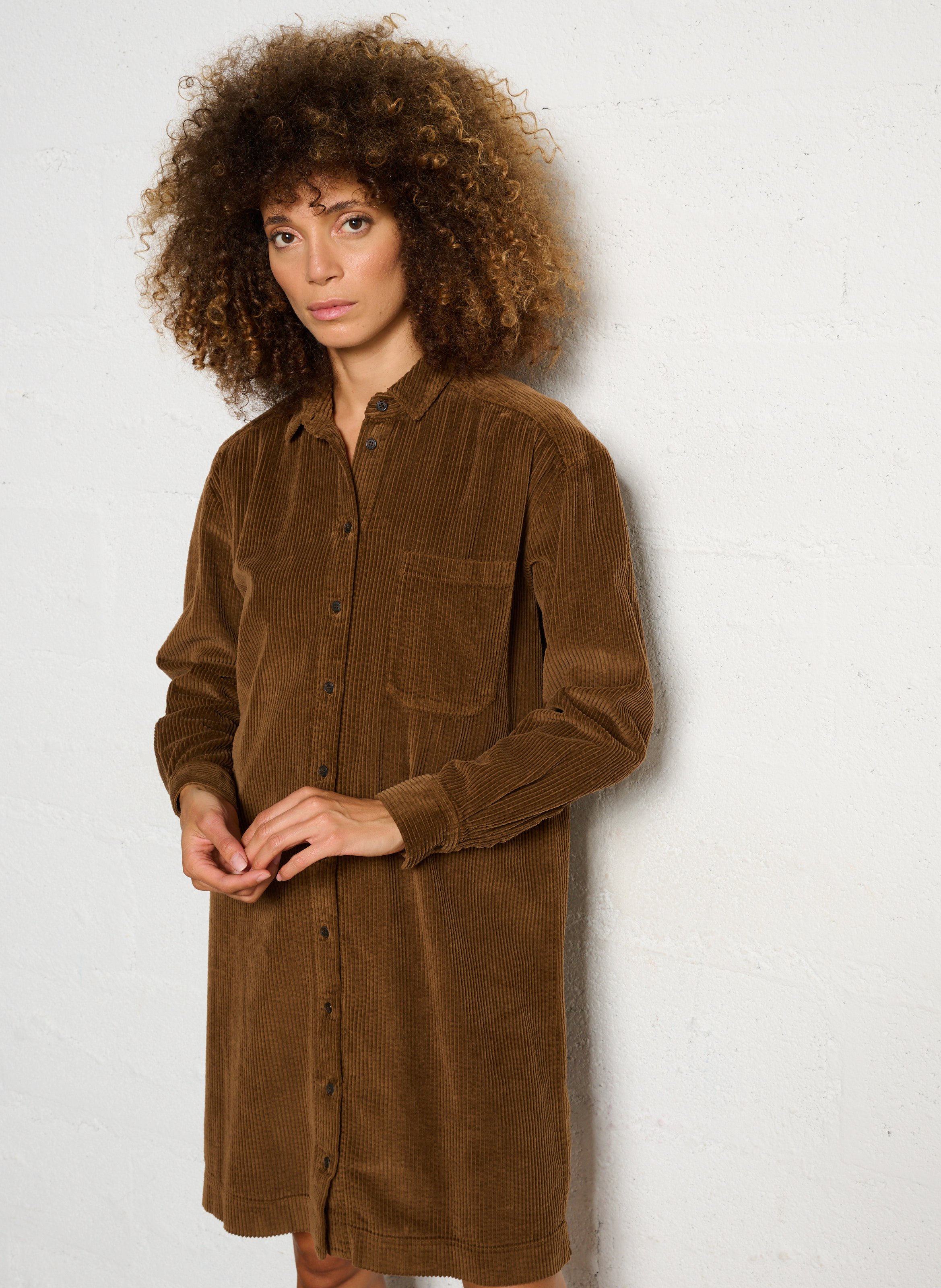 Robe courte chemise en velours côtelé HARTFORD Marron